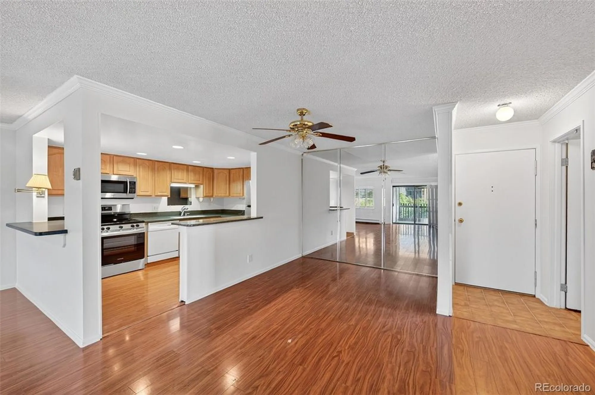 Property Slideshow image 8 of 41 | 13691 e marina dr 412, Aurora, CO, 80014