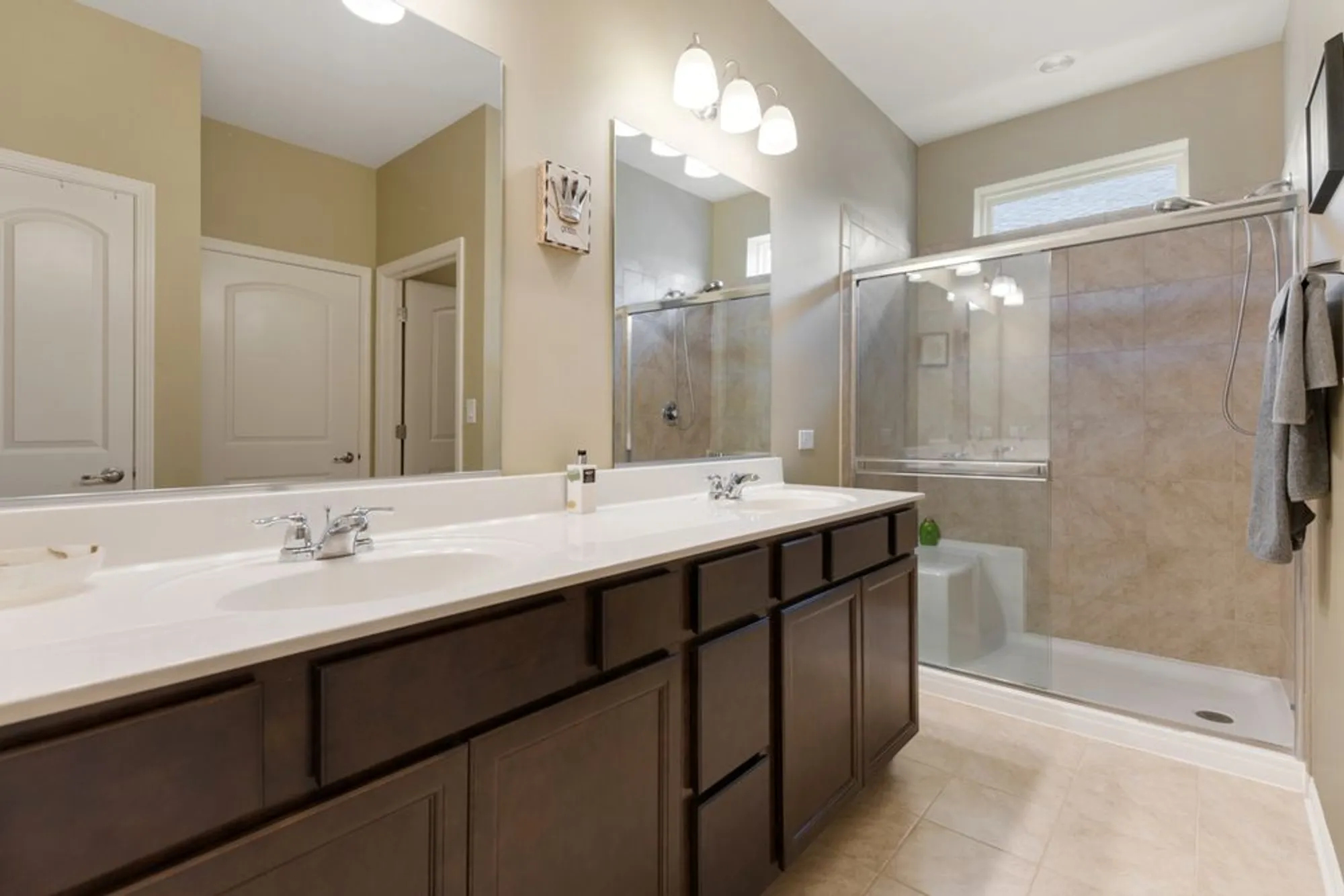Property Slideshow image 14 of 30 | 1150 americana ave, Pingree Grove, IL, 60140