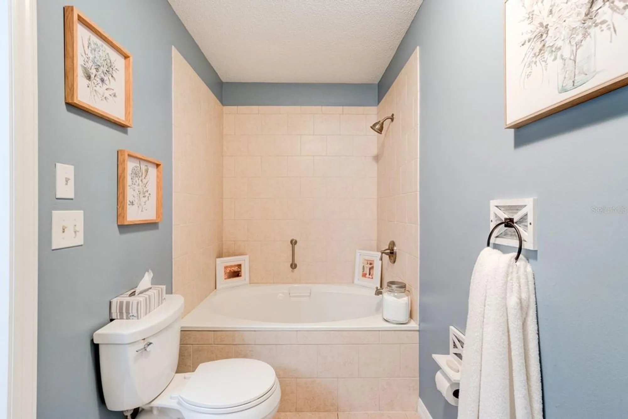 Property Slideshow image 20 of 28 | 116 duck hawk cir 3040, Daytona Beach, FL, 32119