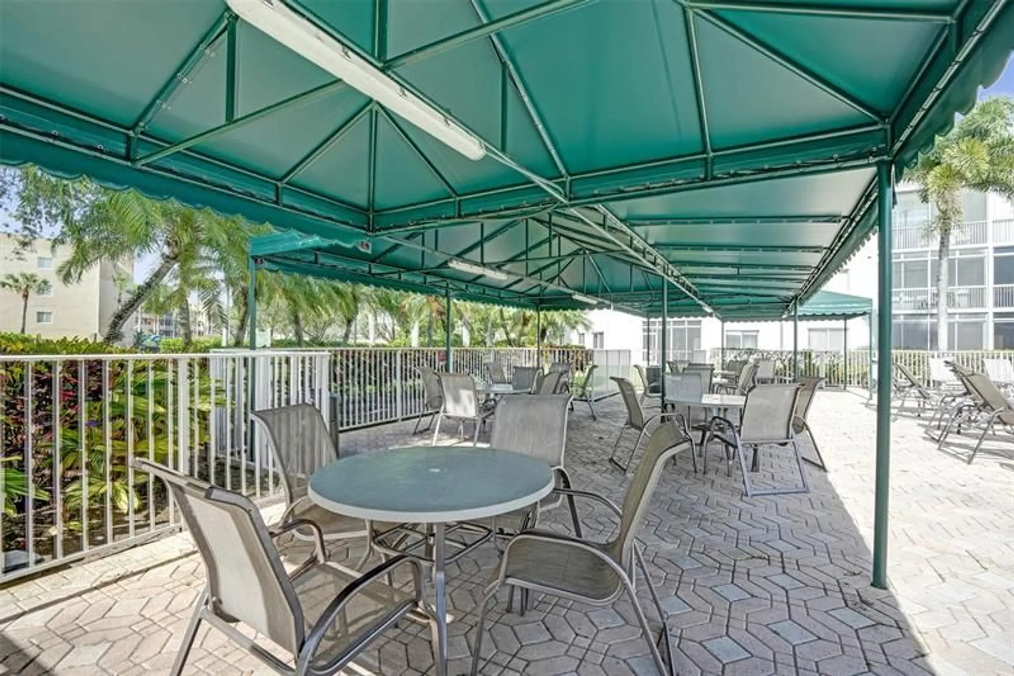 Property Slideshow image 38 of 43 | 7623 southampton ter apt 302, Tamarac, FL, 33321