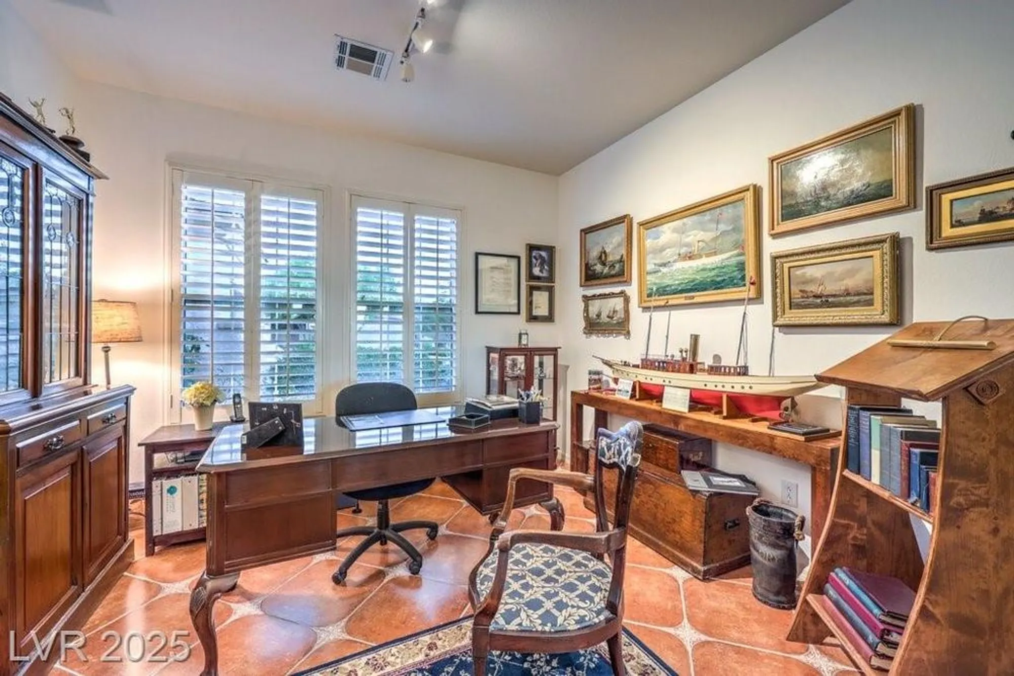 Property Slideshow image 13 of 39 | 10536 abisso dr, Las Vegas, NV, 89135