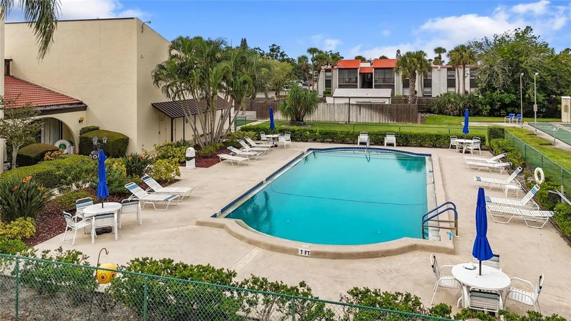 Property Slideshow image 33 of 44 | 3880 el poinier ct # 8702, Sarasota, FL, 34232