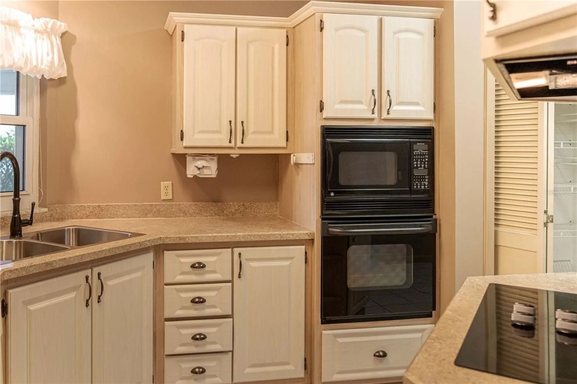 Property Slideshow image 27 of 58 | 1204 maria ct, Lady Lake, FL, 32159