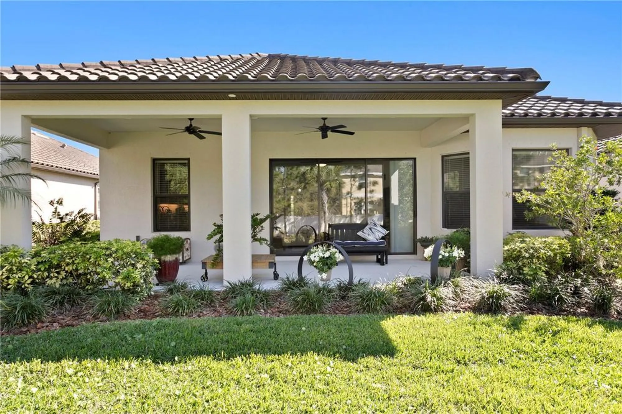Property Slideshow image 41 of 68 | 20173 umbria hill dr, Tampa, FL, 33647