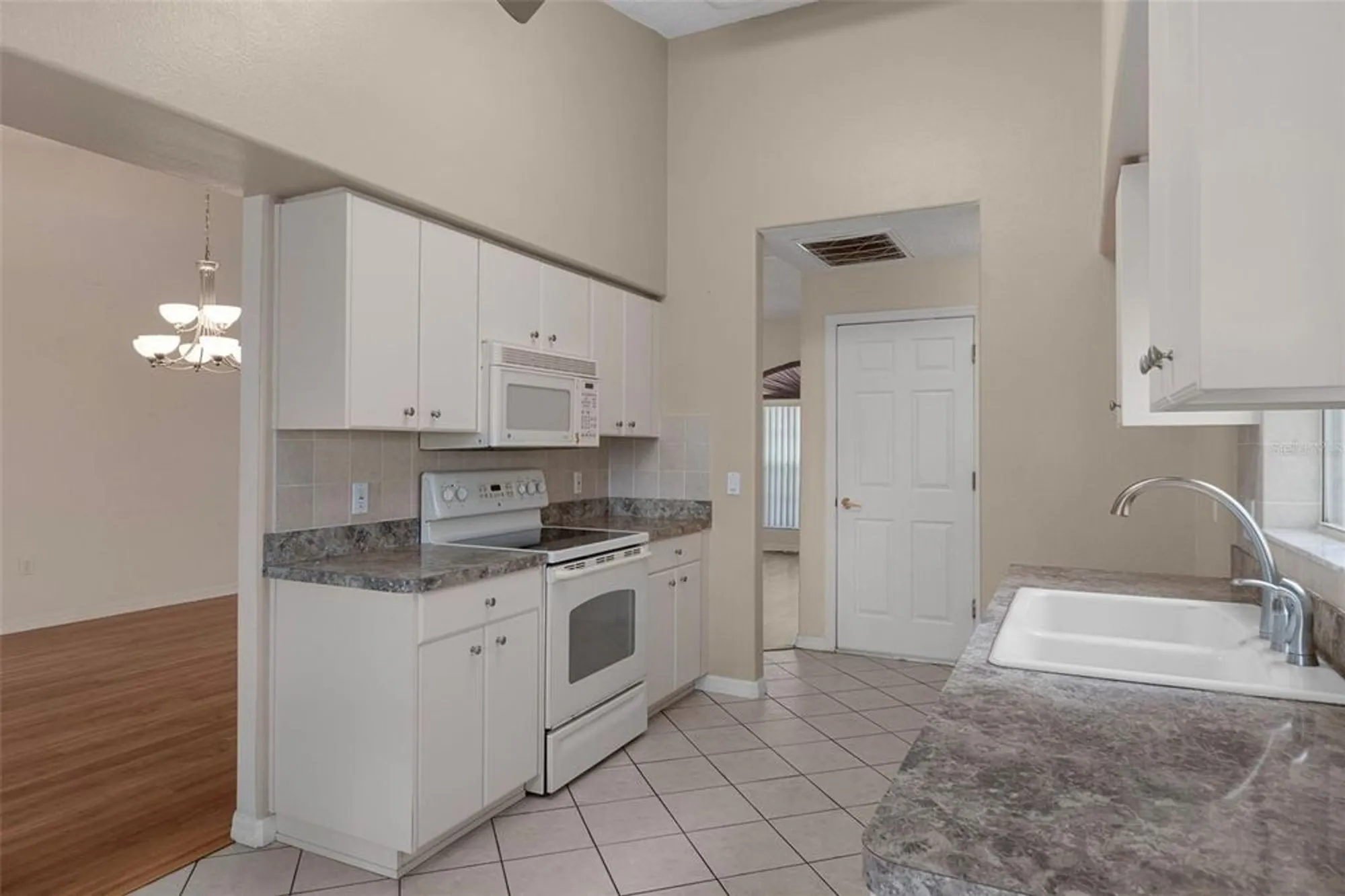 Property Slideshow image 18 of 70 | 18038 tarrington pl, Hudson, FL, 34667