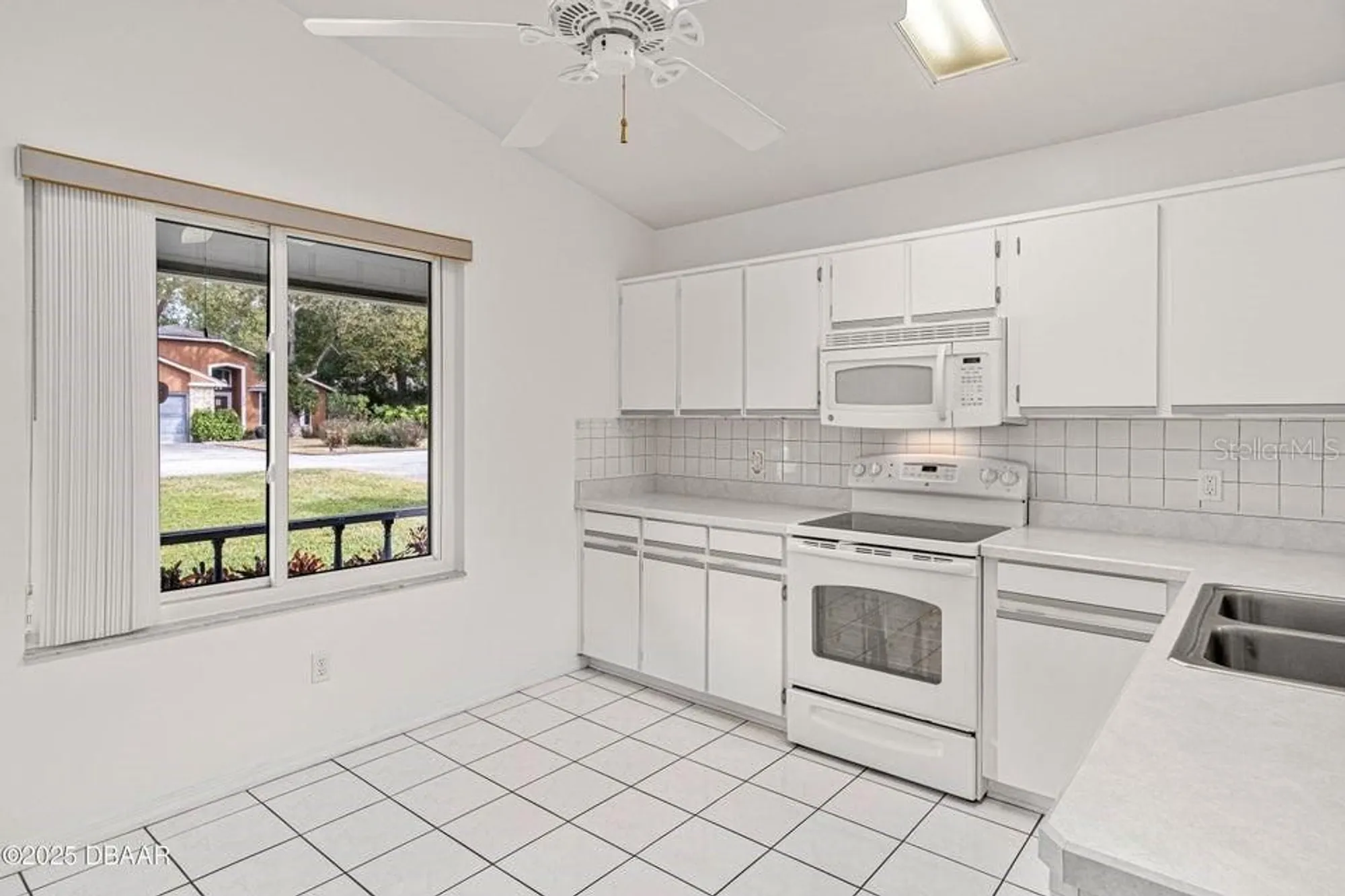 Property Slideshow image 6 of 17 | 102 underbrush trl, Port Orange, FL, 32128