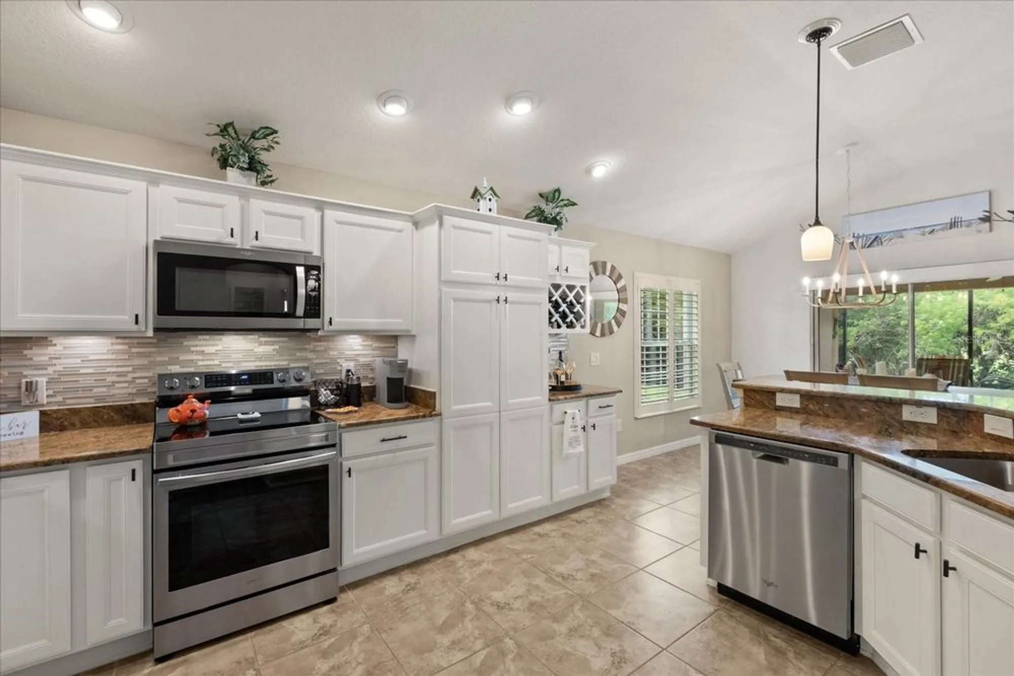 Property Slideshow image 12 of 38 | 10069 lake miona way, Oxford, FL, 34484