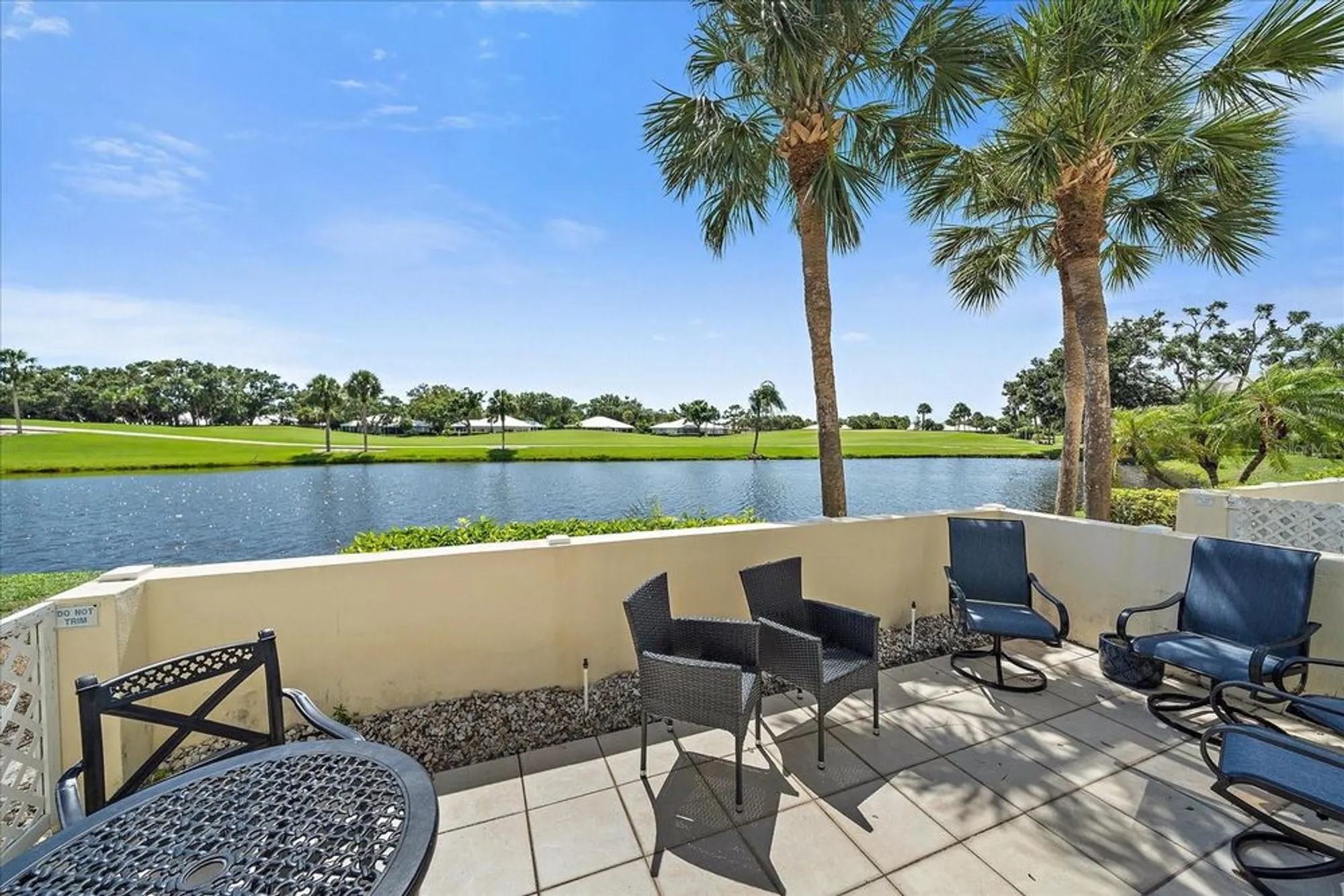 Property Slideshow image 4 of 76 | 425 cerromar ter 359, Venice, FL, 34293