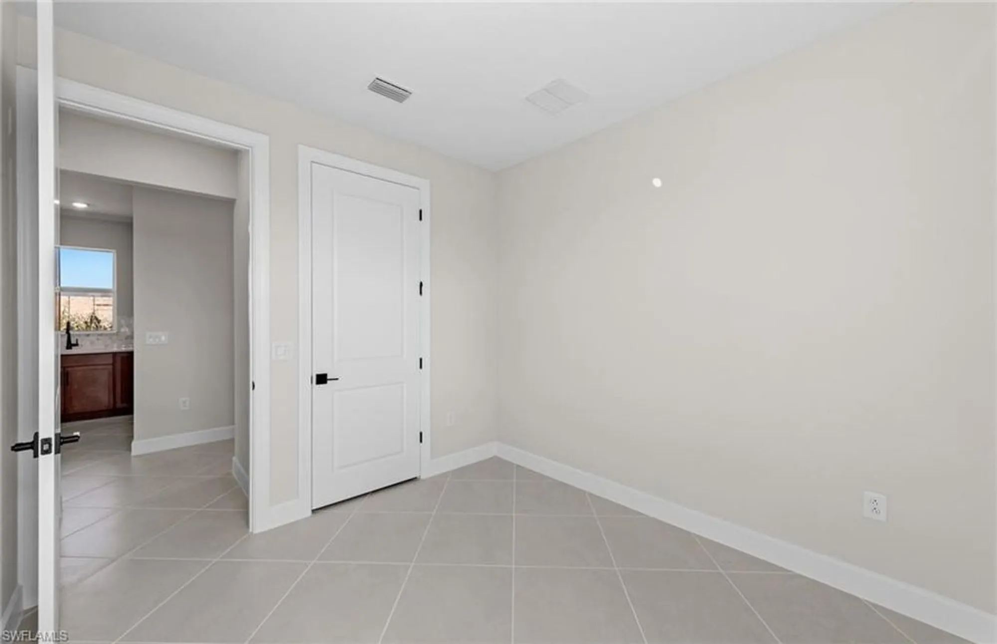 Property Slideshow image 27 of 47 | 7152 chapel creek ln, North Fort Myers, FL, 33917
