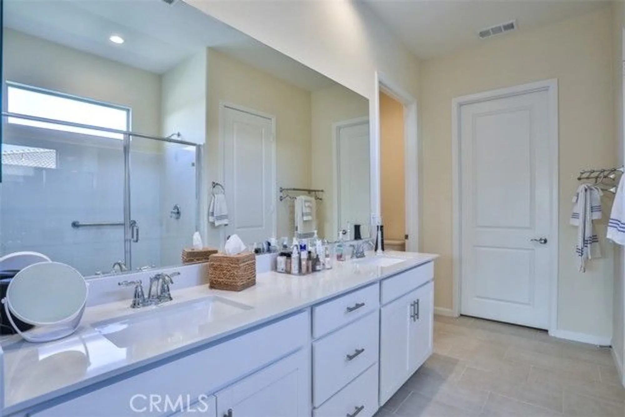 Property Slideshow image 13 of 31 | 11868 discovery ct, Corona, CA, 92883