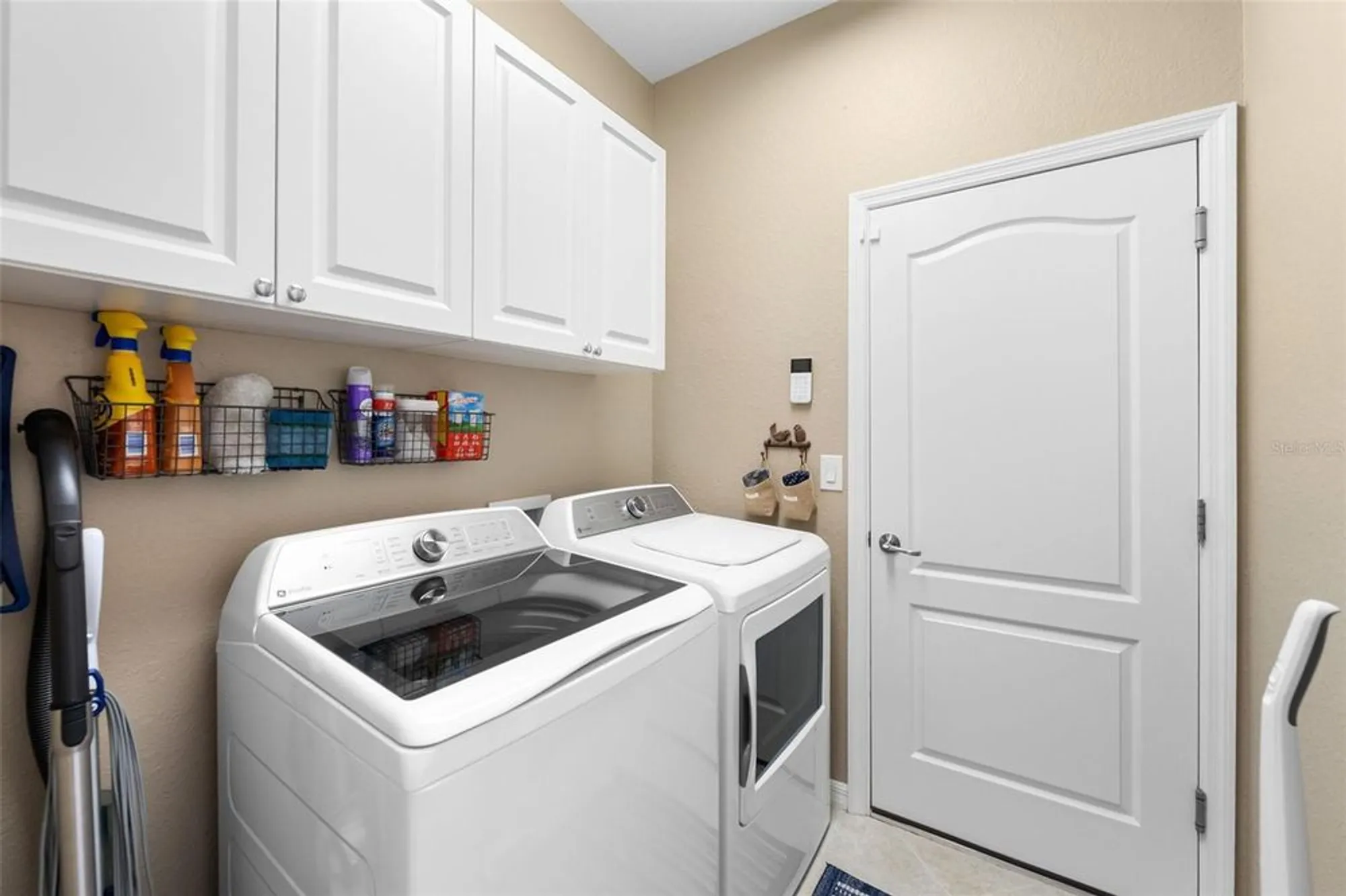 Property Slideshow image 30 of 54 | 7027 quiet creek dr, Bradenton, FL, 34212