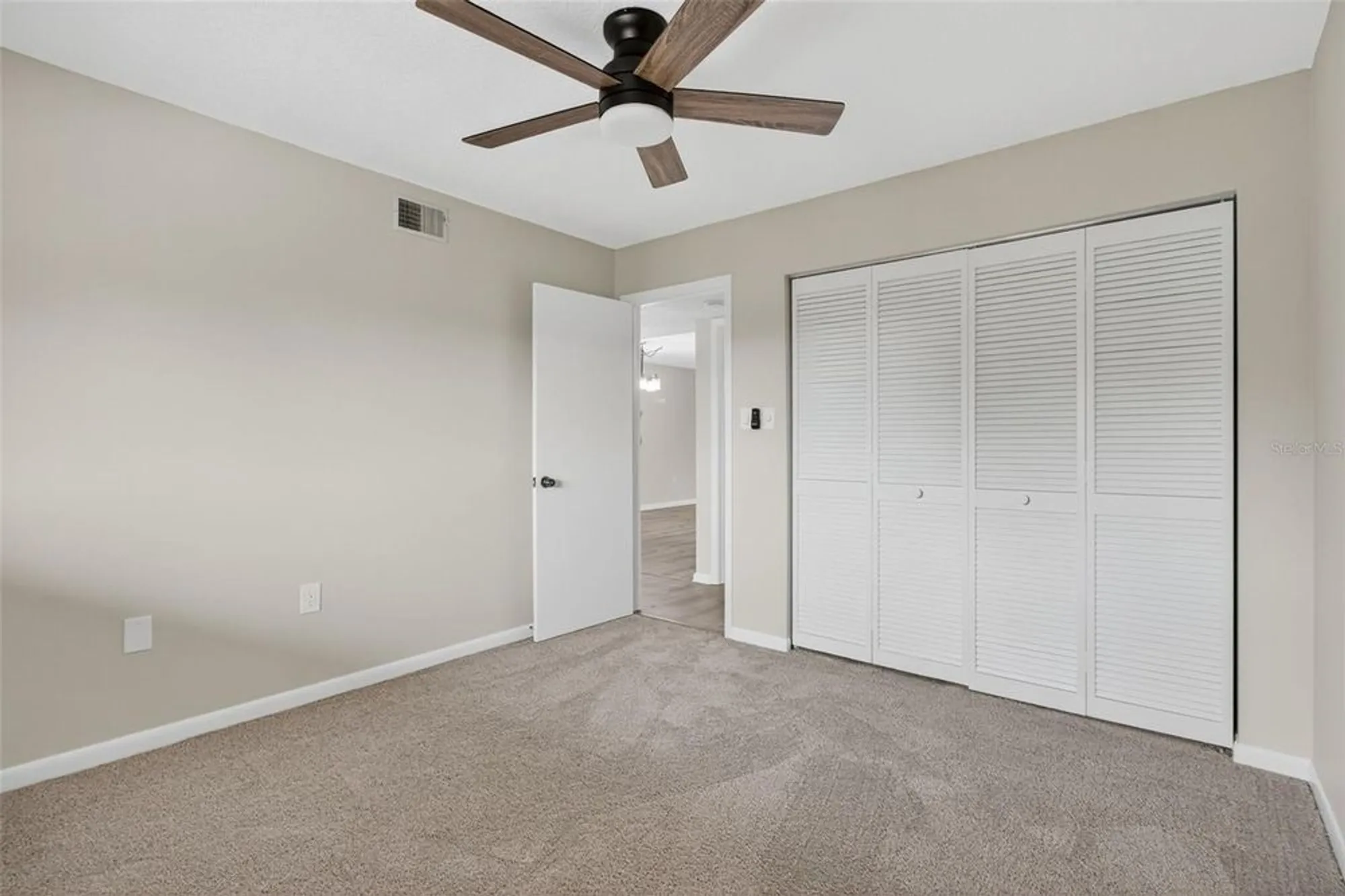 Property Slideshow image 23 of 37 | 1933 golfview dr # 1933, Tarpon Springs, FL, 34689