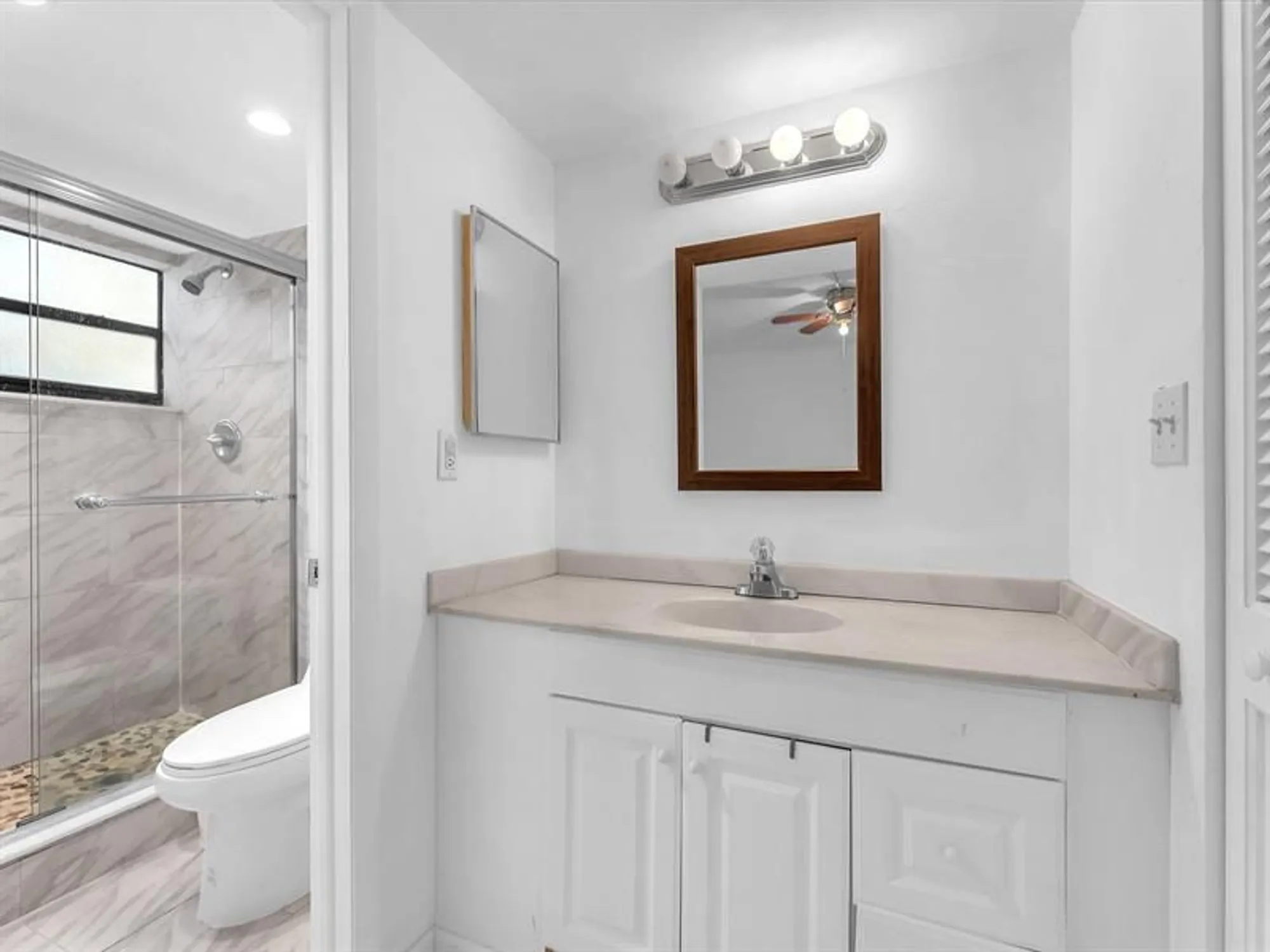 Property Slideshow image 16 of 37 | 7750 w mcnab rd apt 202, Tamarac, FL, 33321