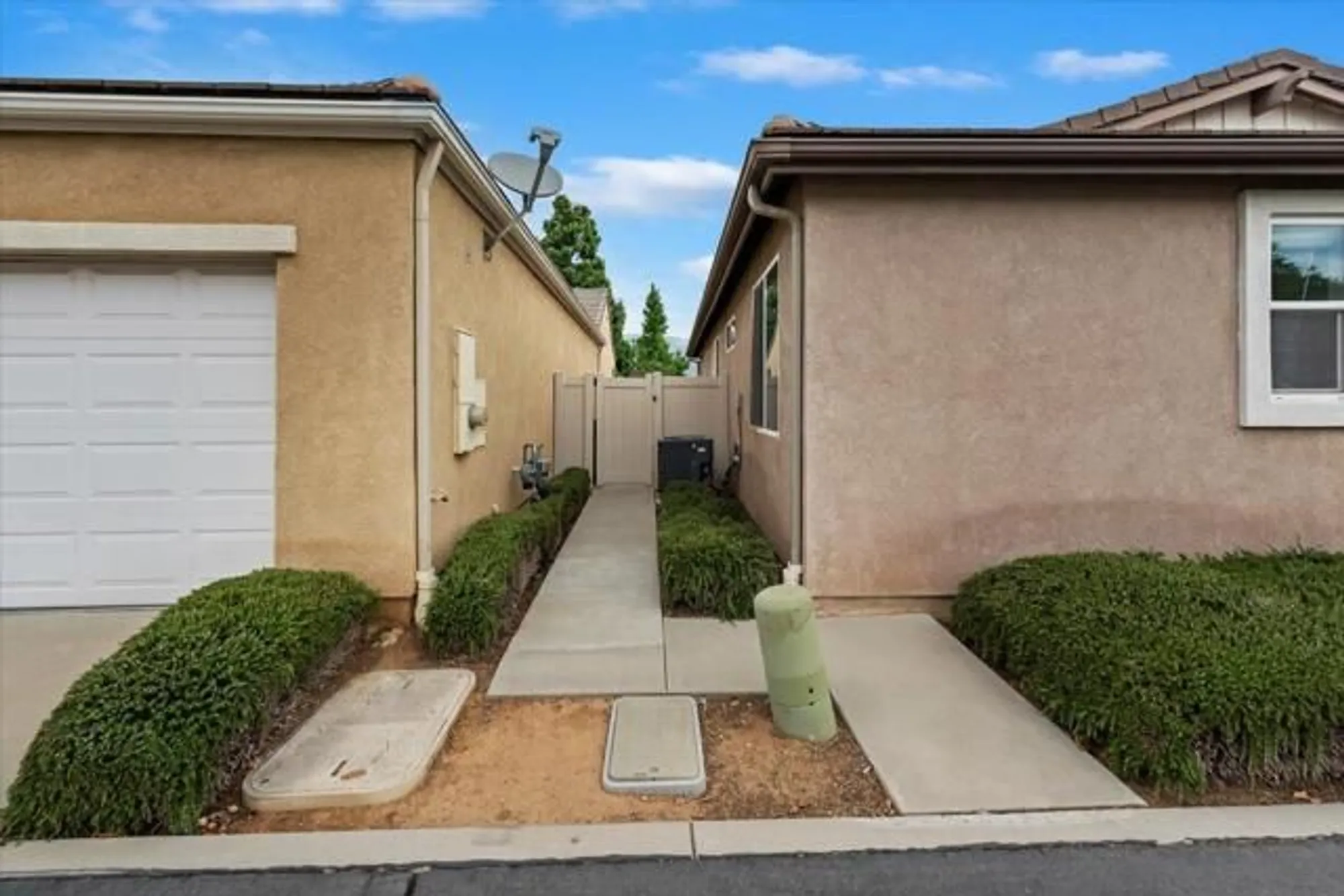 Property Slideshow image 40 of 44 | 1563 quiet crk, Beaumont, CA, 92223