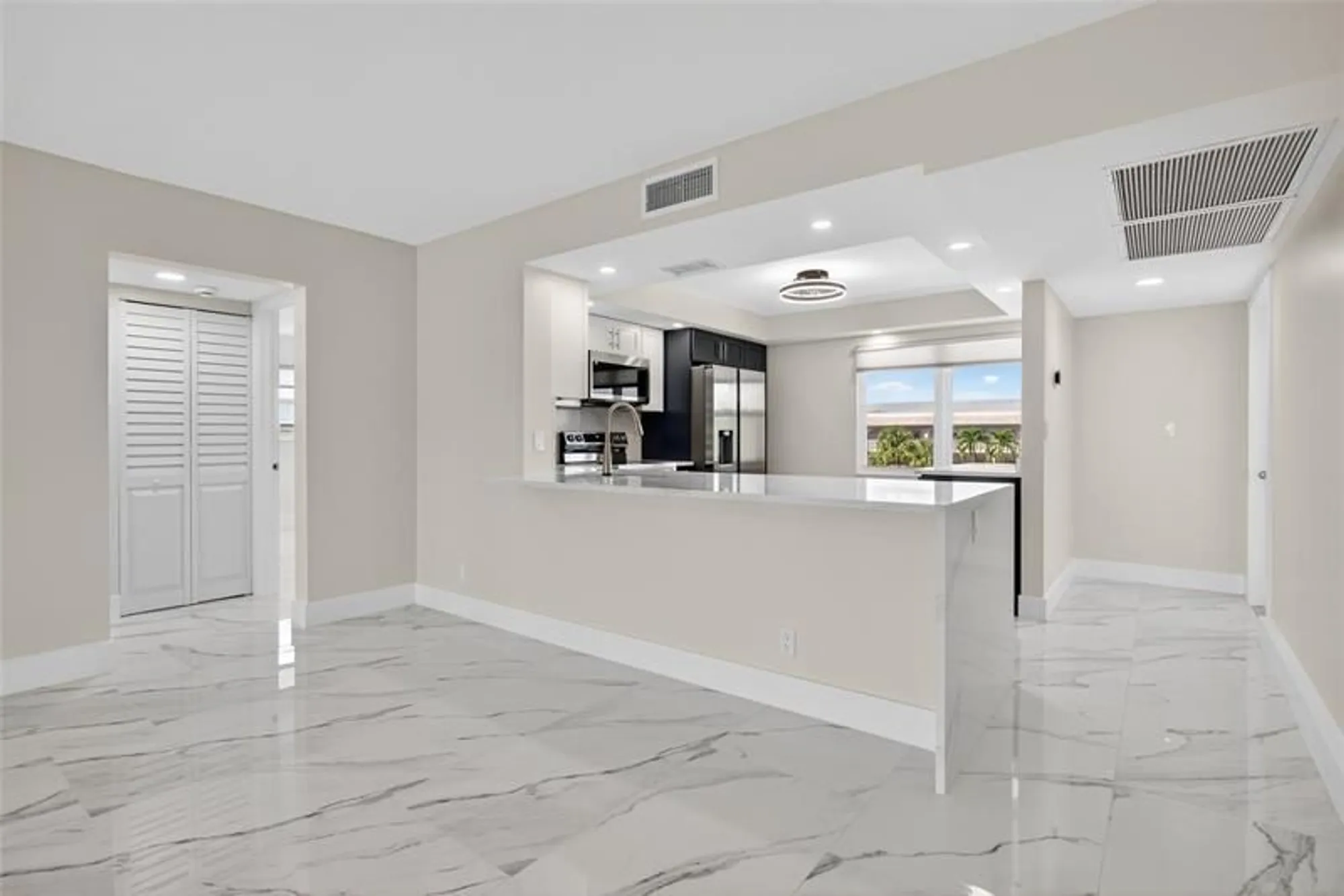 Property Slideshow image 10 of 83 | 3303 aruba way o4, Coconut Creek, FL, 33066