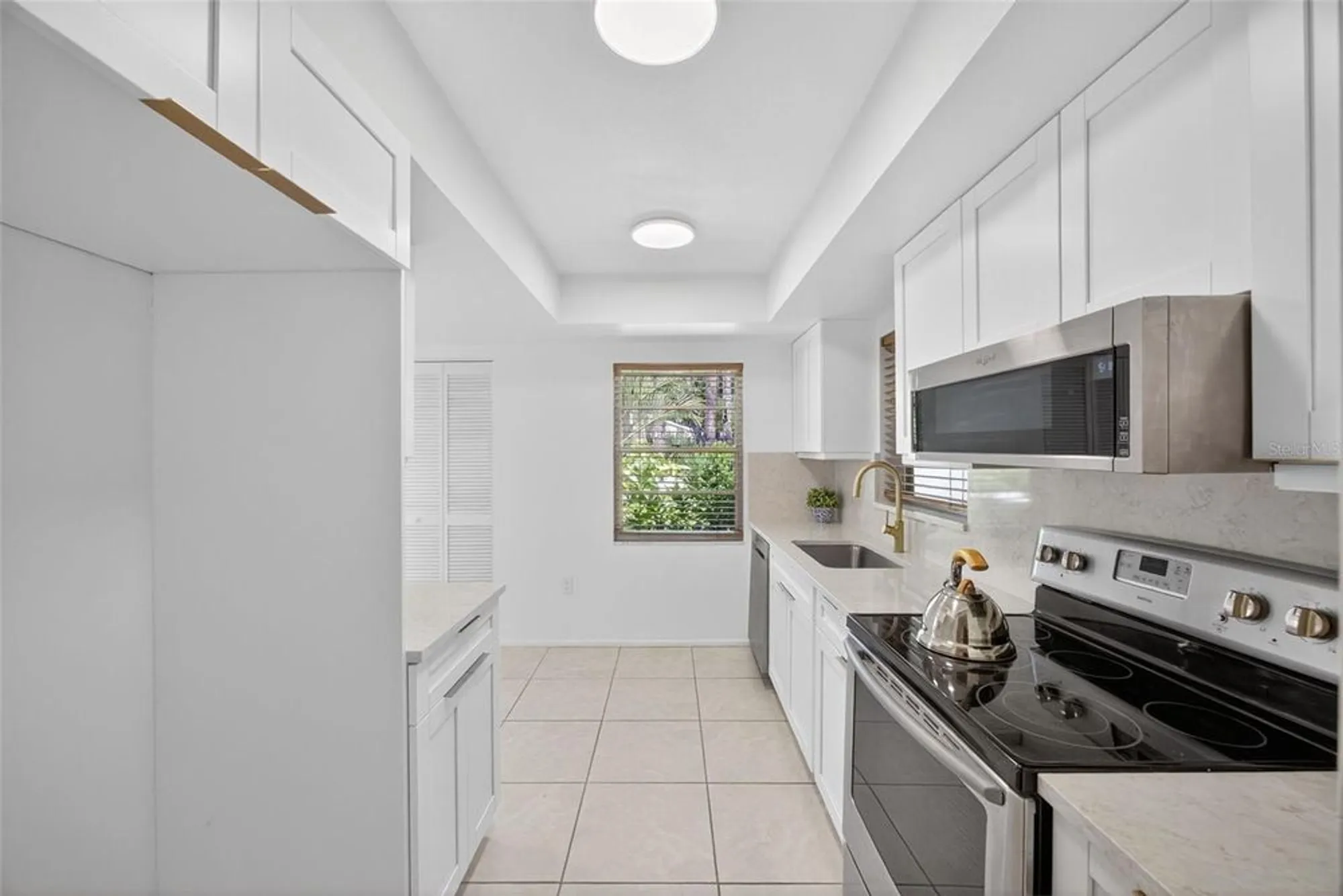 Property Slideshow image 9 of 42 | 1214 tallywood dr 7020, Sarasota, FL, 34237