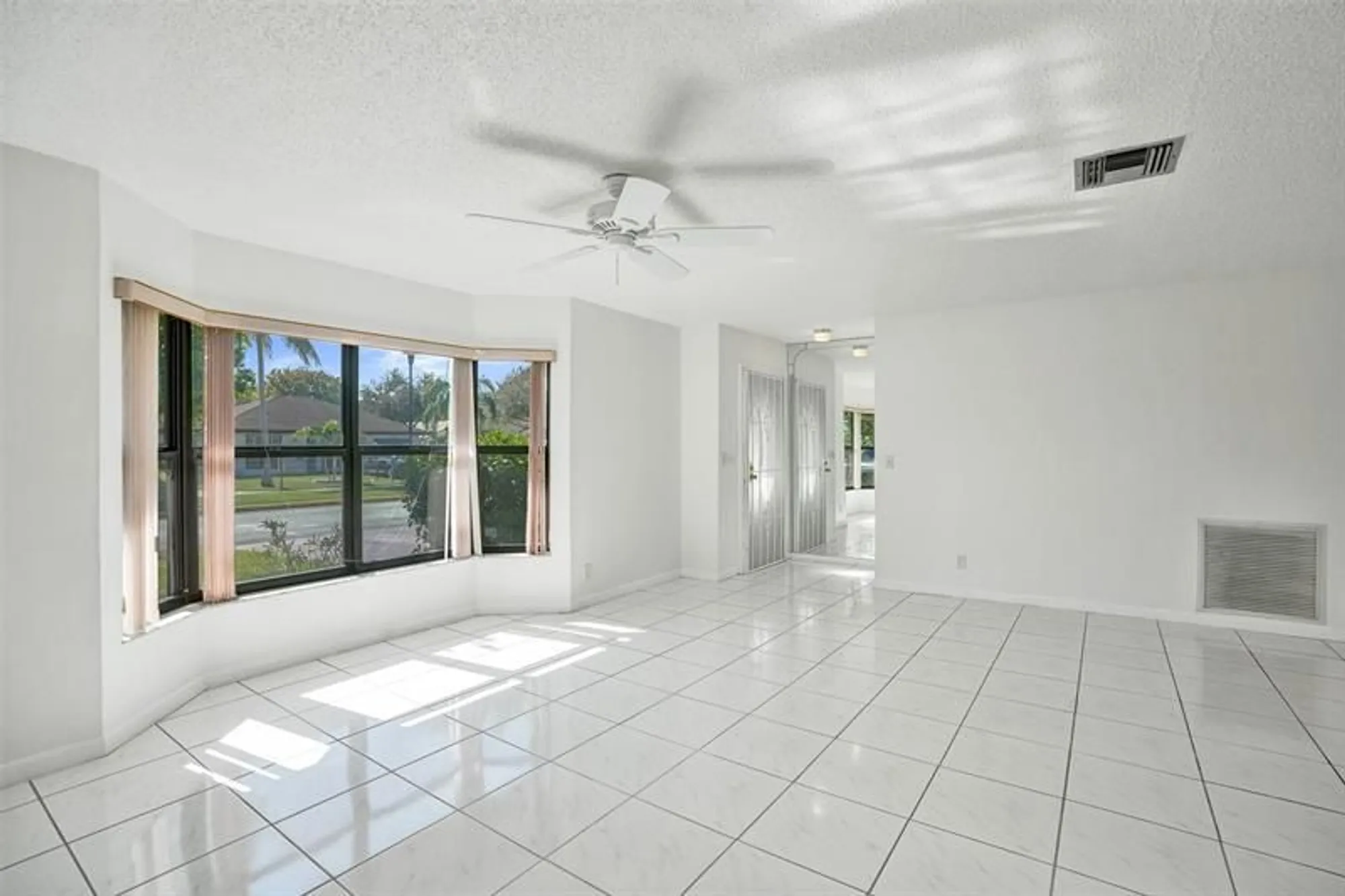 Property Slideshow image 6 of 68 | 2359 sw 16th dr, Deerfield Beach, FL, 33442