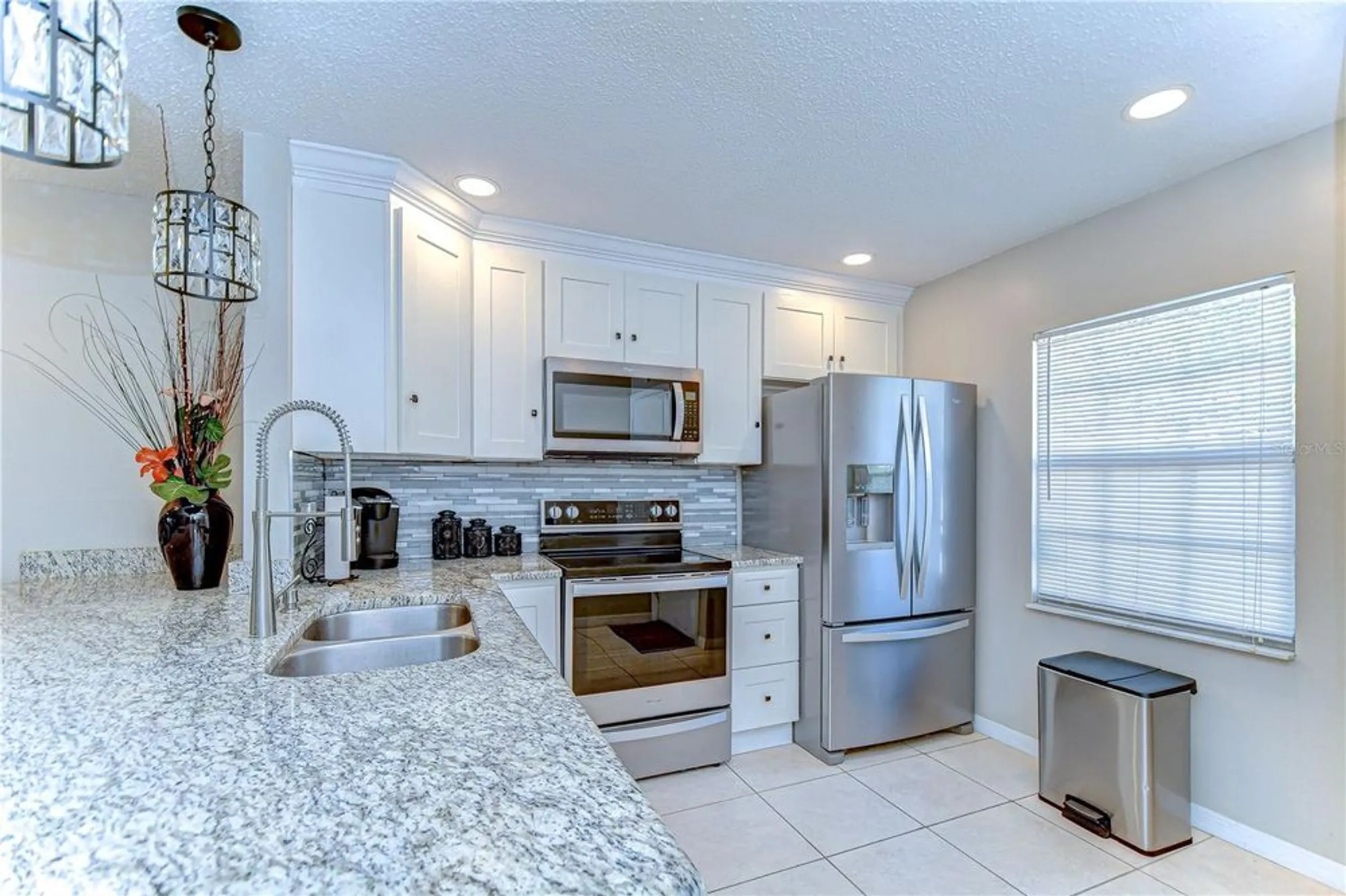 Property Slideshow image 4 of 35 | 13870 oakwood ln # 13870, Seminole, FL, 33776