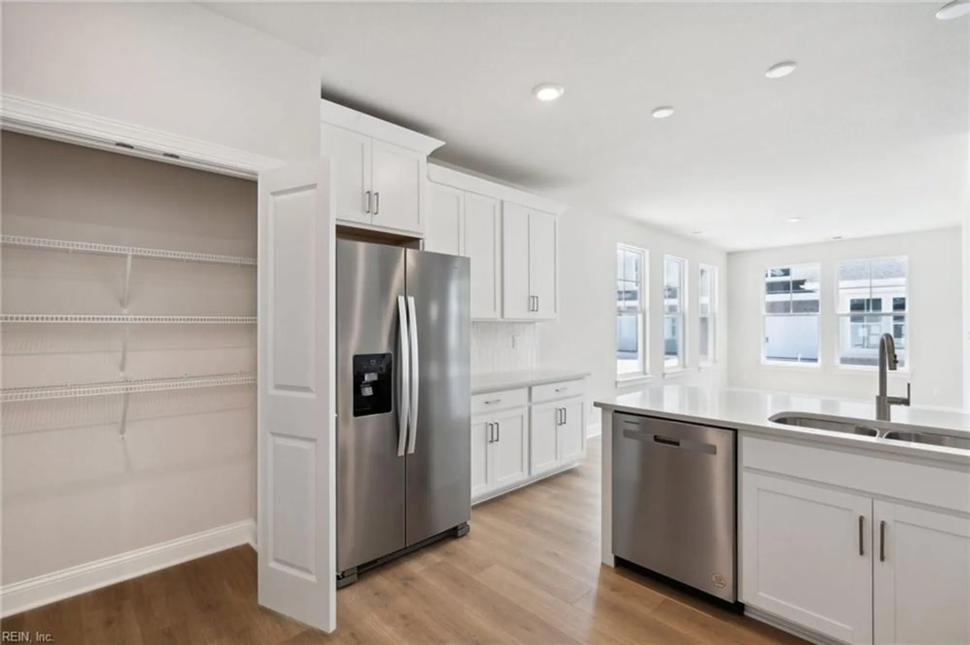 Property Slideshow image 20 of 25 | 2216 edwin dr, Chesapeake, VA, 23322