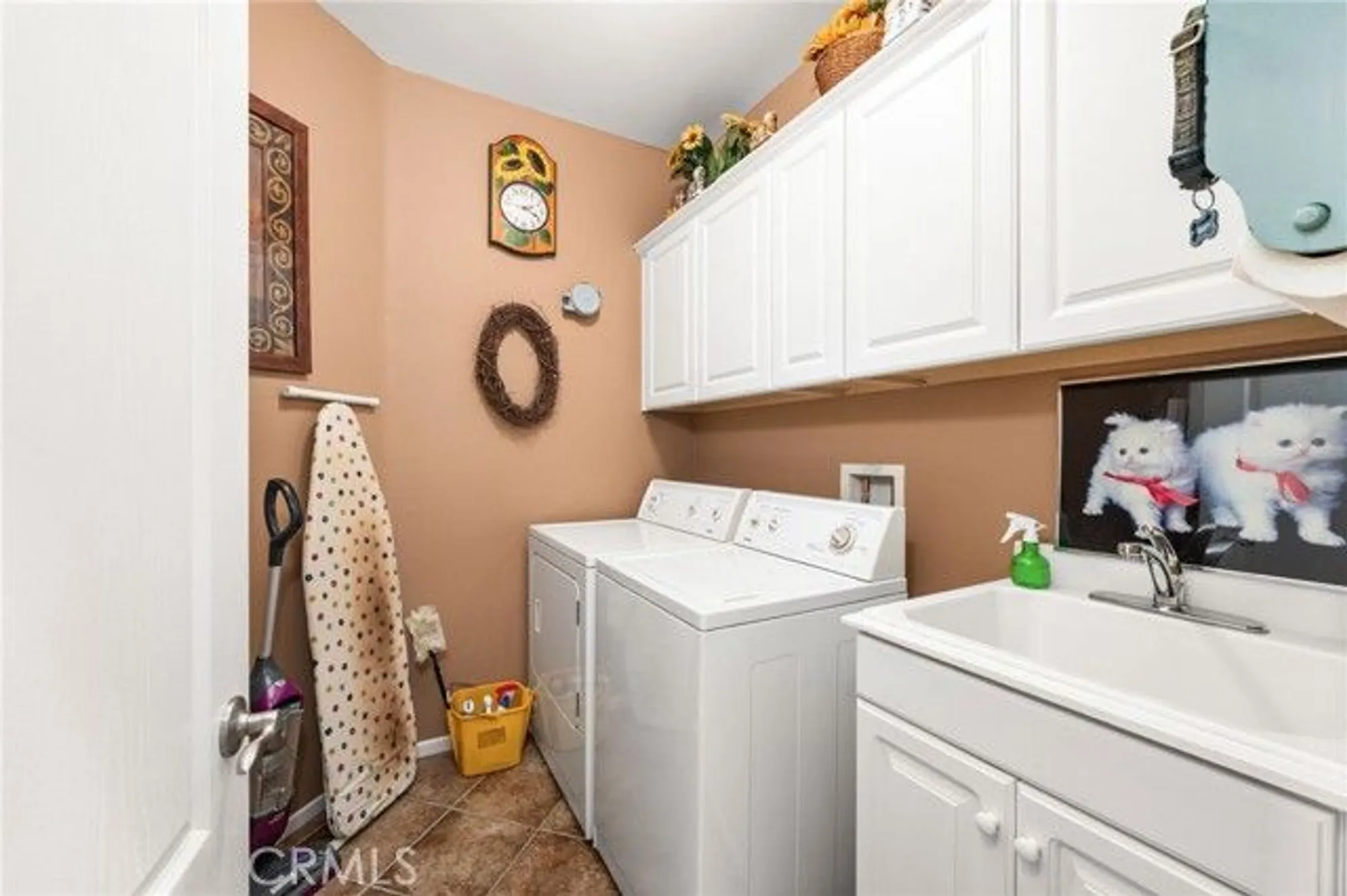 Property Slideshow image 23 of 37 | 382 casper dr, Hemet, CA, 92545