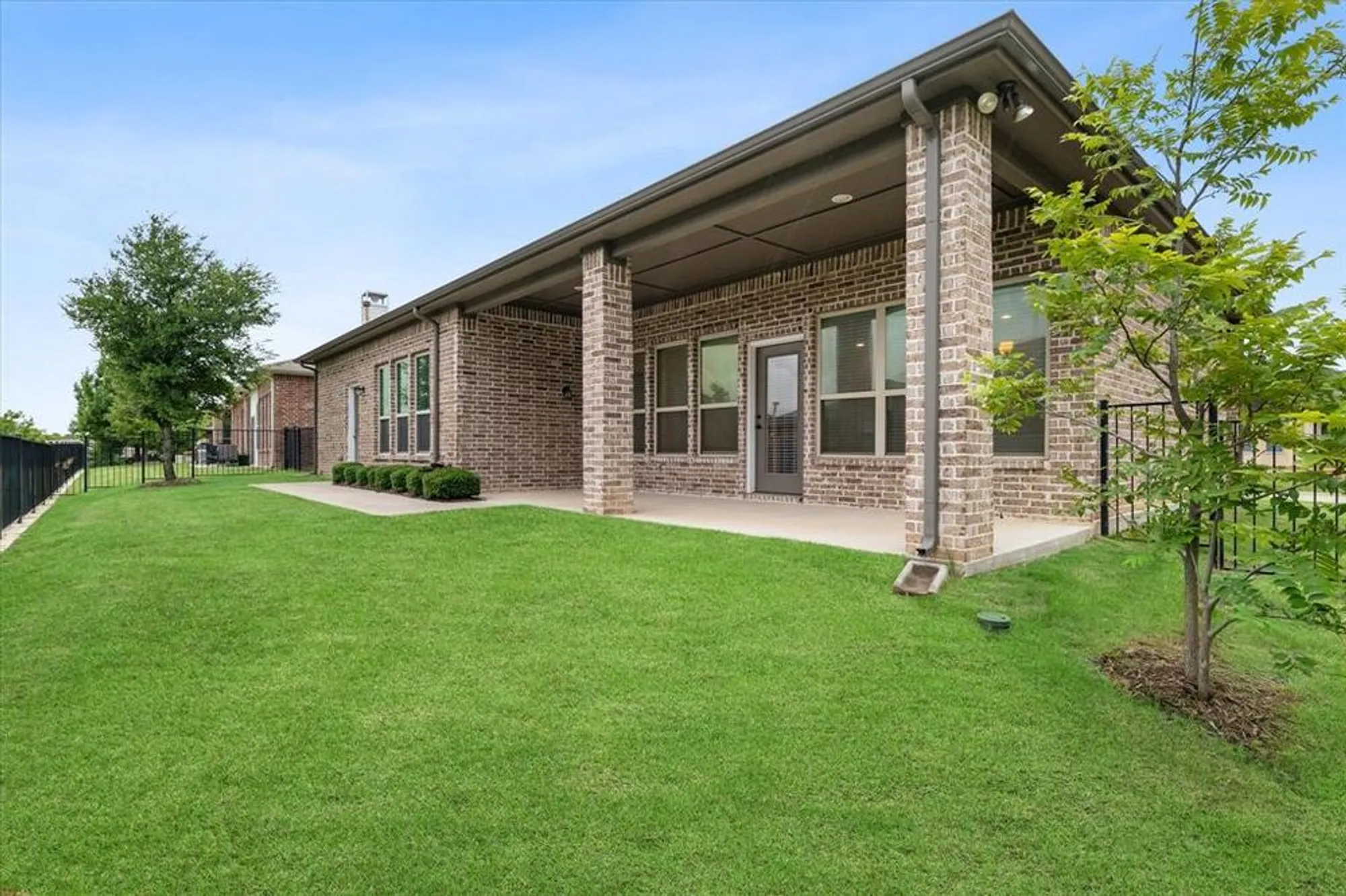 Property Slideshow image 26 of 28 | 3701 creek view dr, Mckinney, TX, 75071