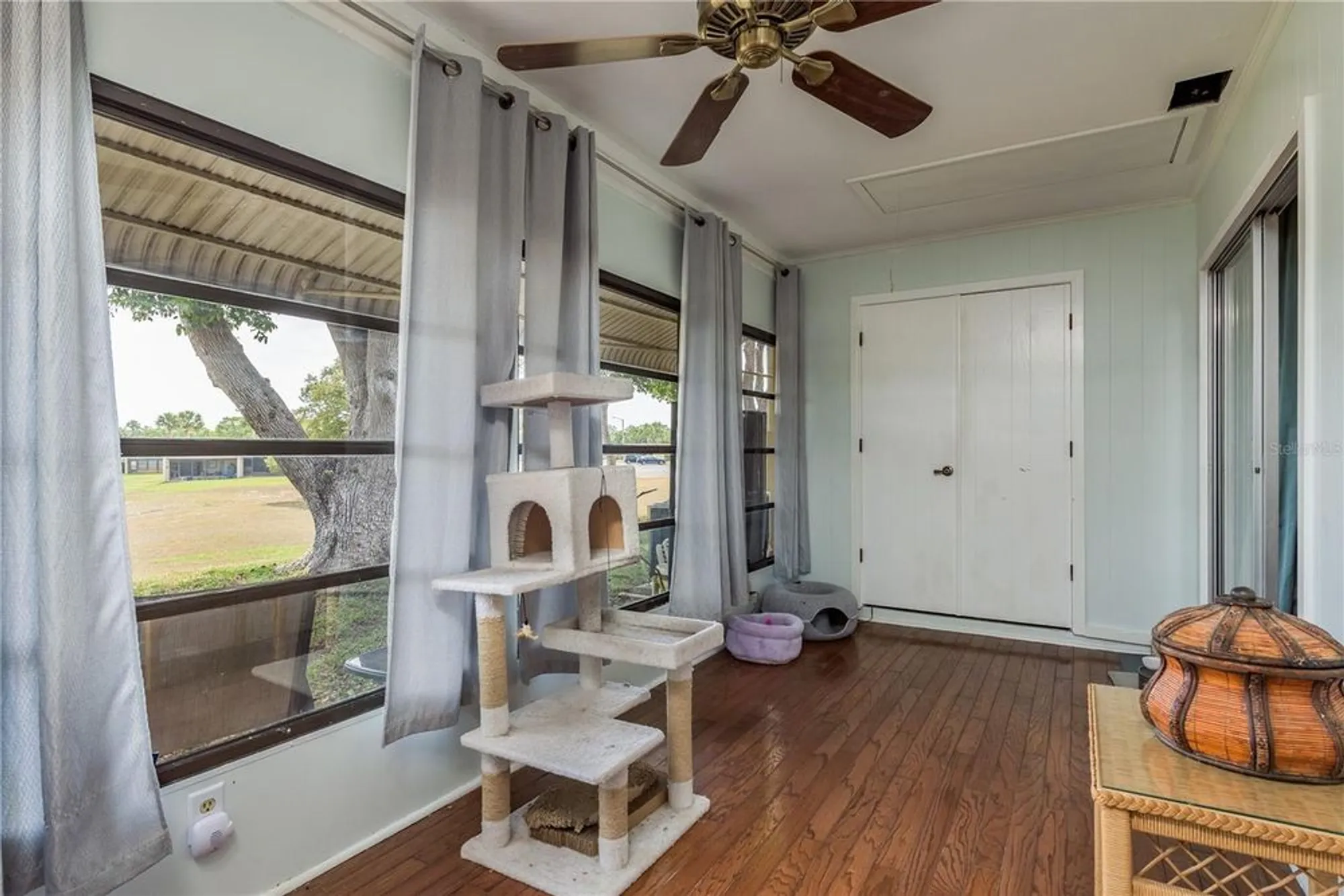 Property Slideshow image 25 of 49 | 11241 dollar lake dr 5, Port Richey, FL, 34668