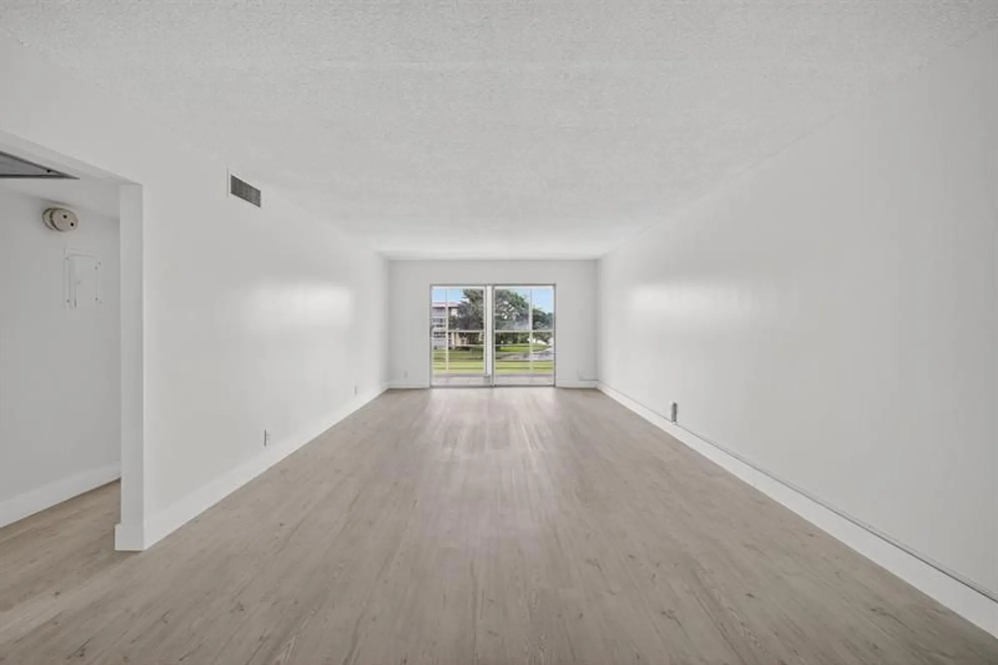 Property Slideshow image 7 of 24 | 2902 victoria cir g3, Coconut Creek, FL, 33066