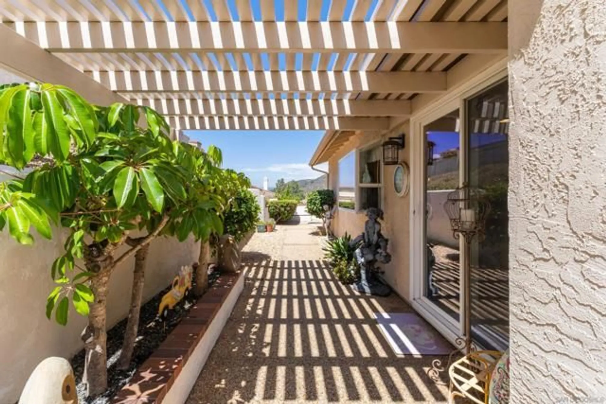 Property Slideshow image 29 of 37 | 18018 calle estepona, San Diego, CA, 92128