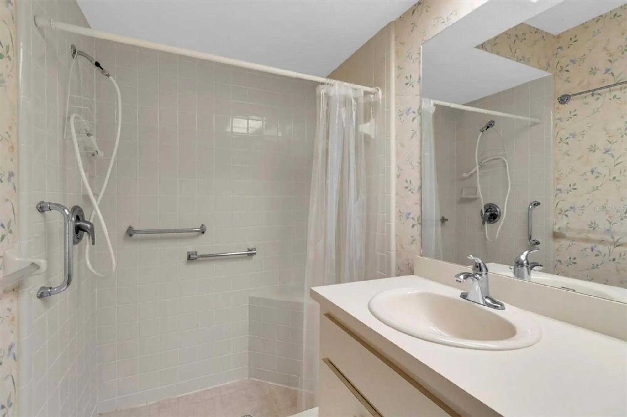 Property Slideshow image 17 of 53 | 4739 carrington ct, New Port Richey, FL, 34655