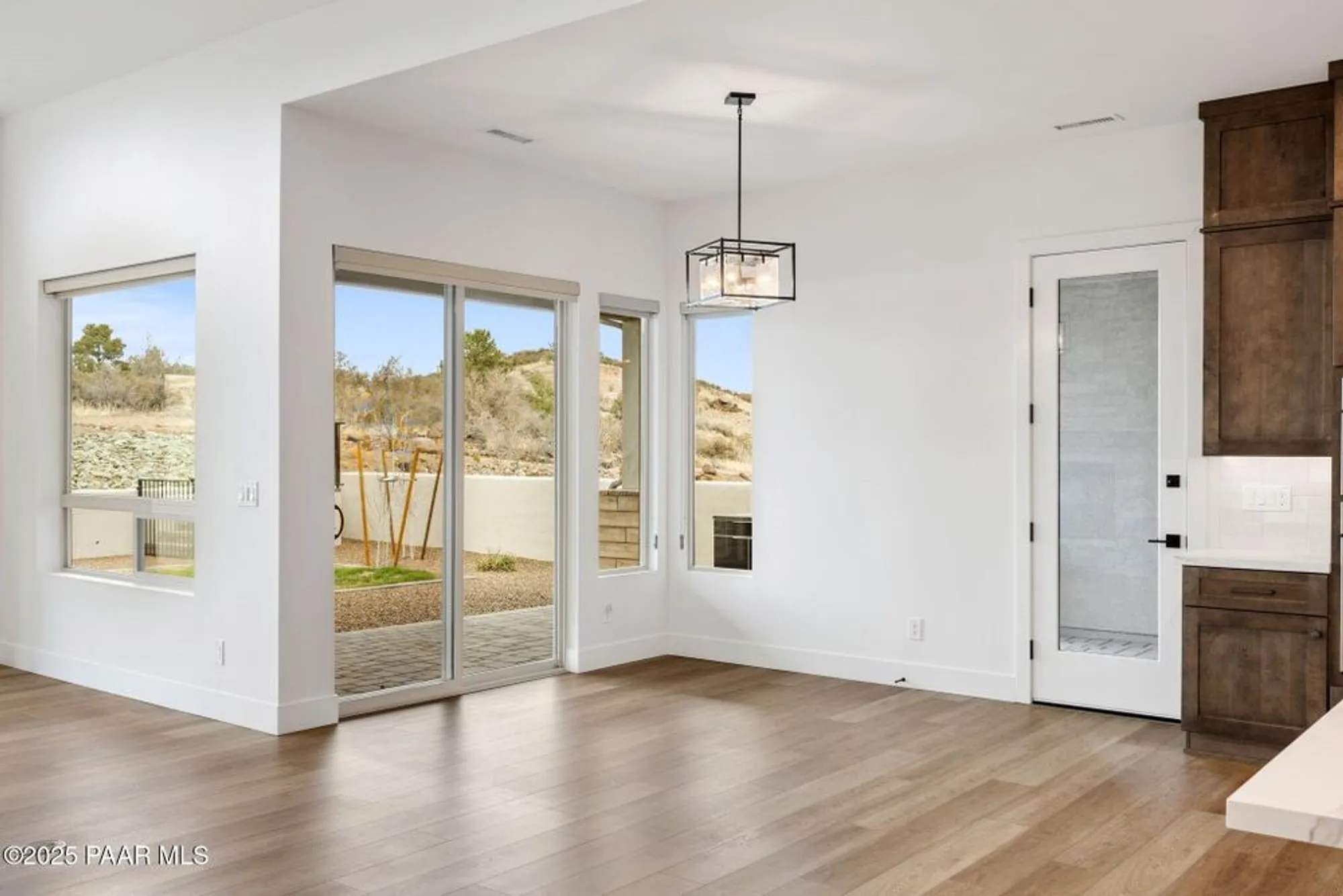 Property Slideshow image 10 of 43 | 1148 s lakeview dr, Prescott, AZ, 86301