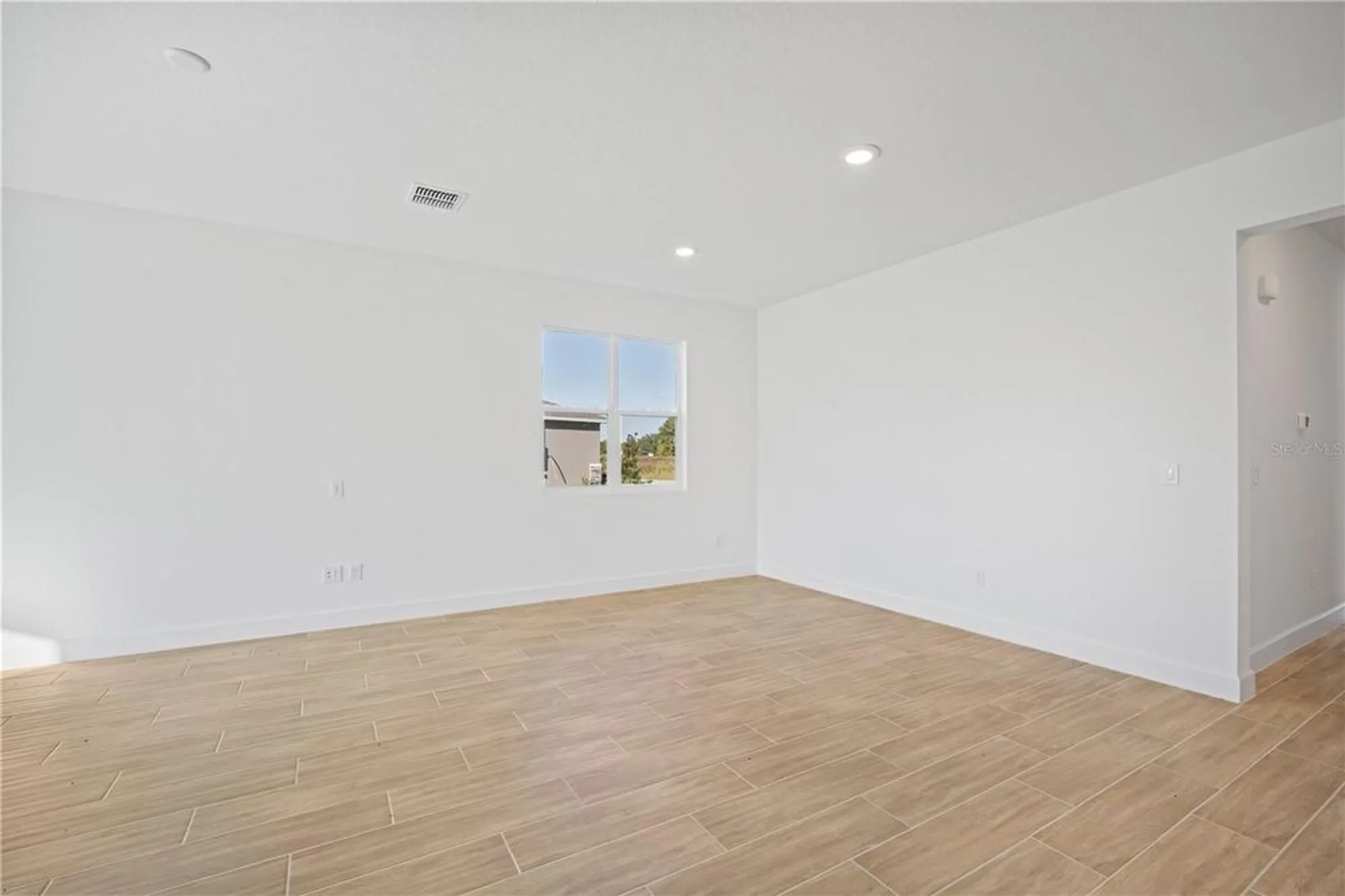 Property Slideshow image 12 of 30 | 9253 players dr, Weeki Wachee, FL, 34613