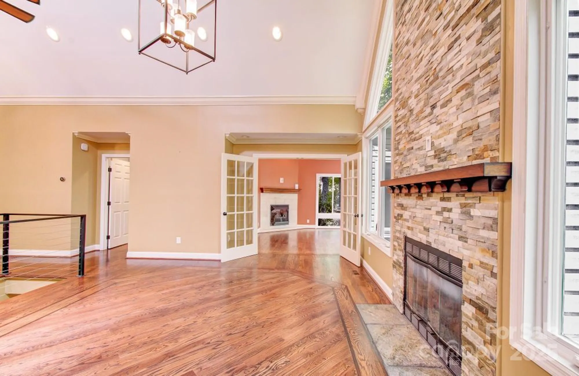 Property Slideshow image 9 of 38 | 305 e high point ln, Hendersonville, NC, 28791