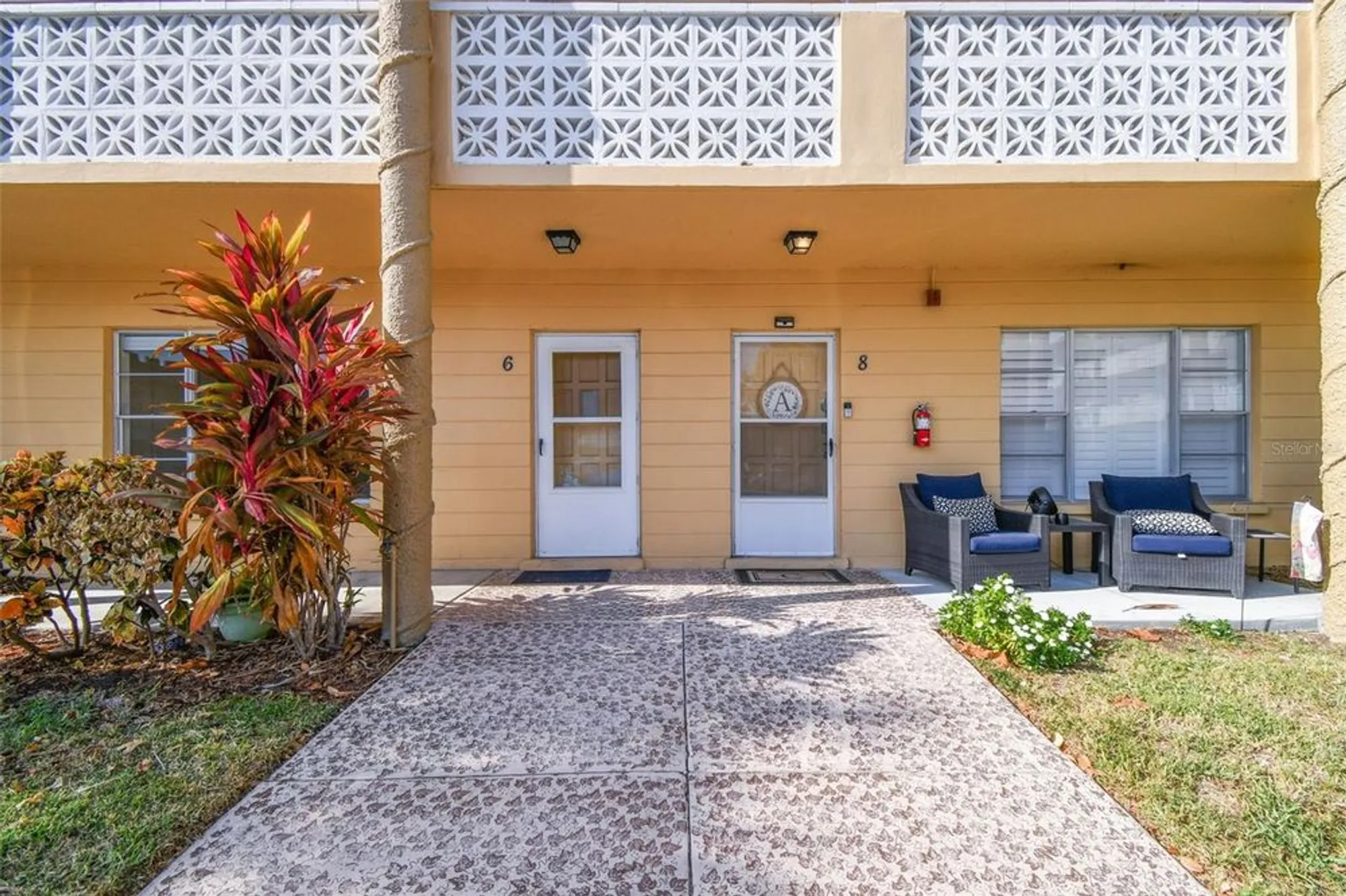 Property Slideshow image 6 of 73 | 2466 ecuadorian way apt 6, Clearwater, FL, 33763