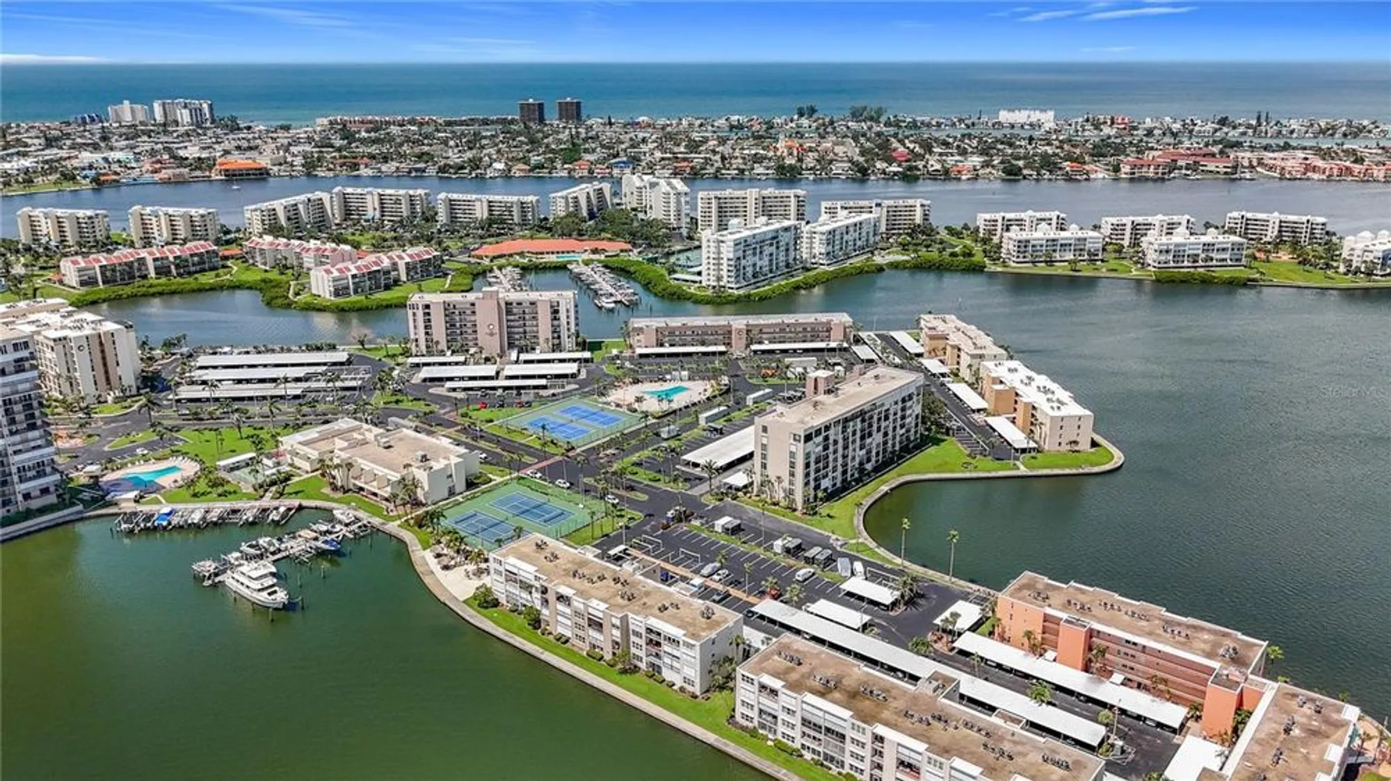 Property Slideshow image 61 of 62 | 7625 sun island dr 307, South Pasadena, FL, 33707