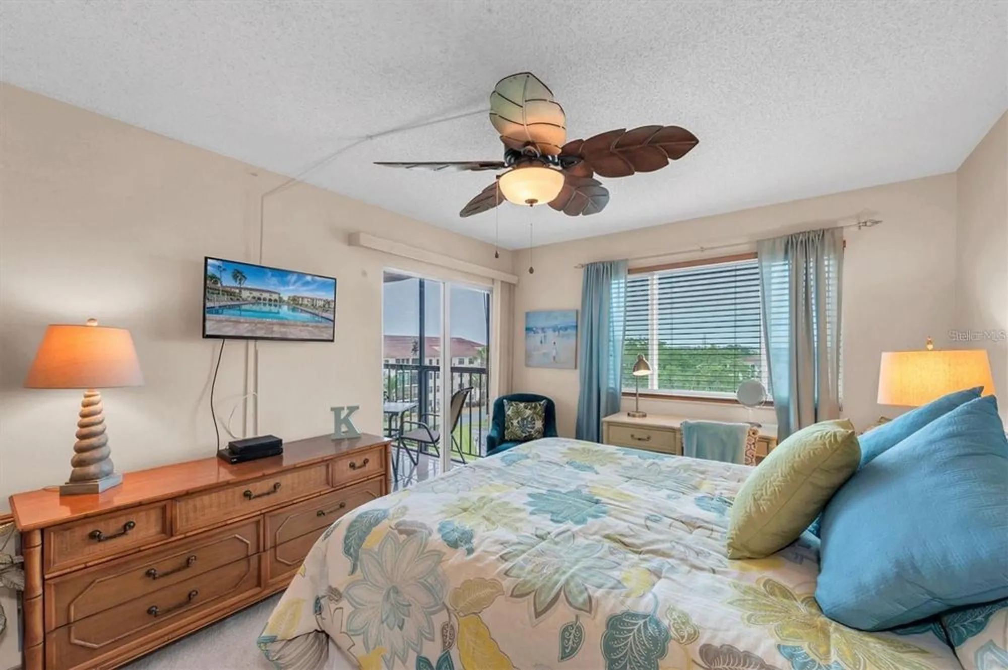 Property Slideshow image 14 of 30 | 19029 us highway 19 n apt 9-403, Clearwater, FL, 33764