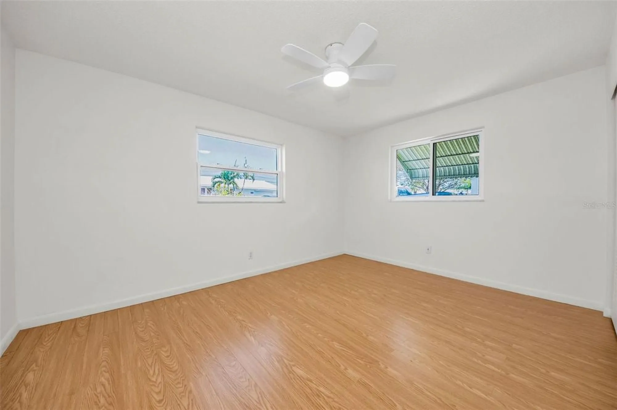 Property Slideshow image 43 of 66 | 14052 89th ave, Seminole, FL, 33776