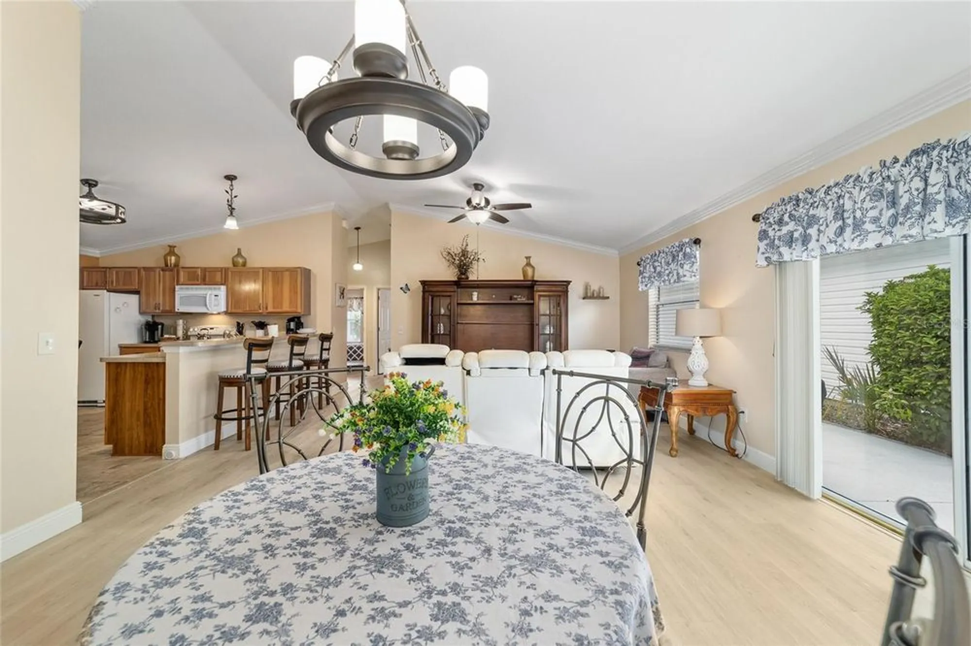 Property Slideshow image 9 of 51 | 2237 jetta way, The Villages, FL, 32162