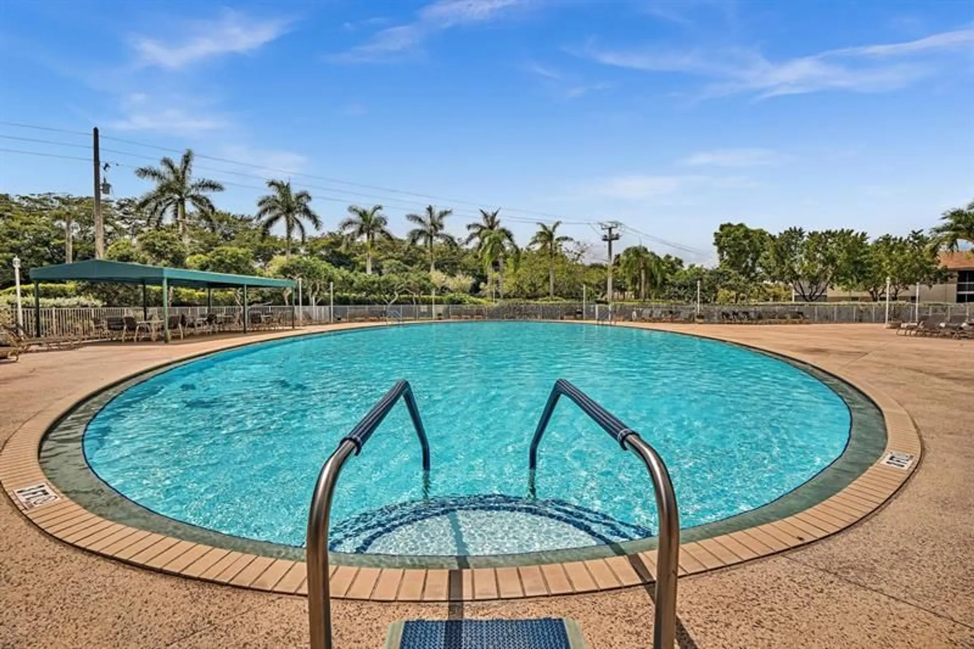 Property Slideshow image 46 of 71 | 7512 n devon dr 210, Tamarac, FL, 33321