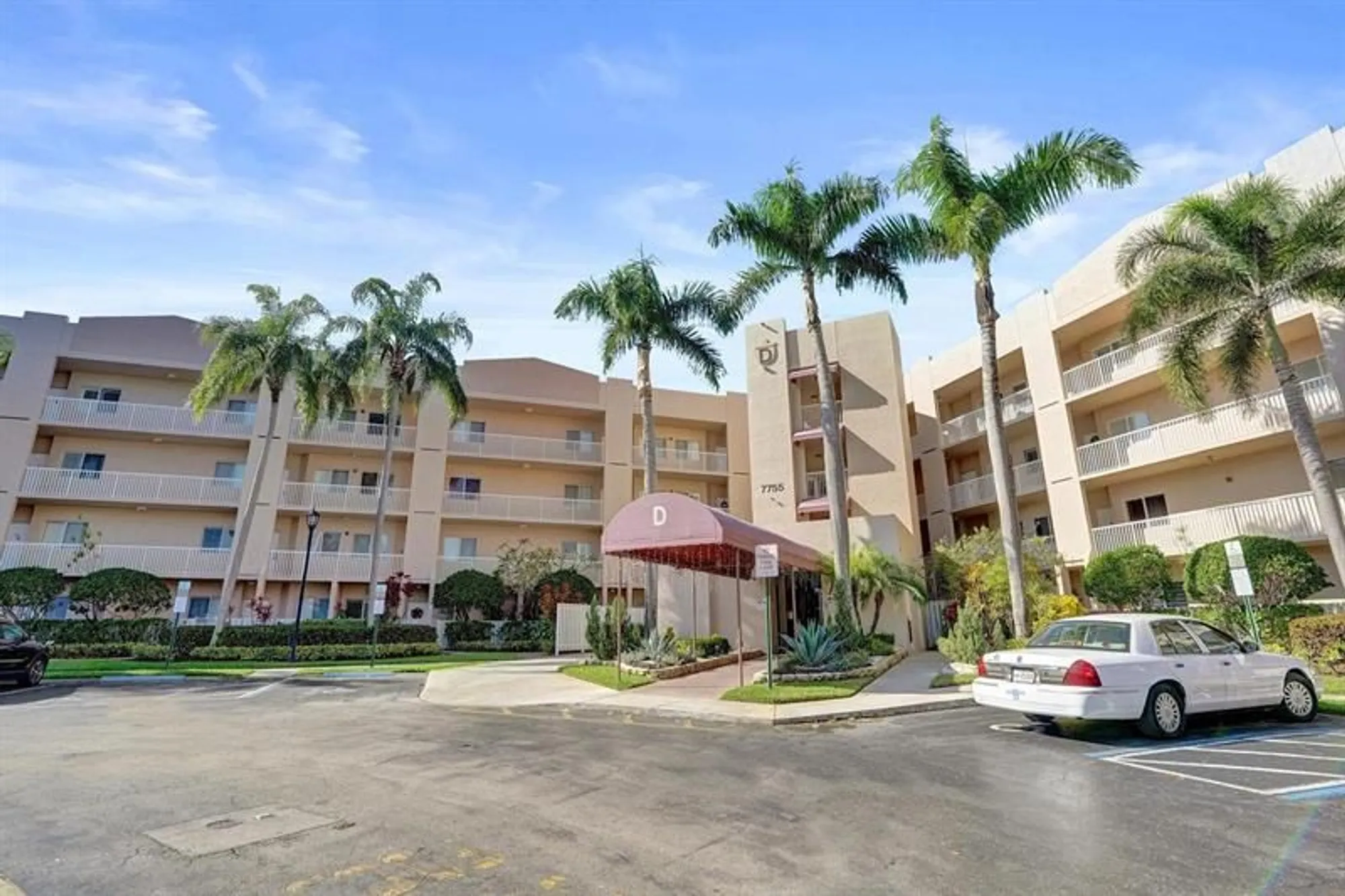 Property Slideshow image 57 of 57 | 7755 yardley dr 209, Tamarac, FL, 33321