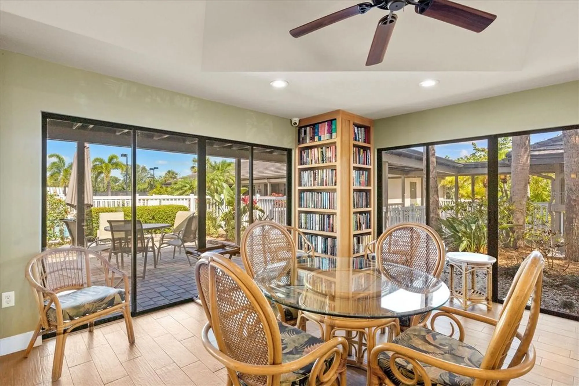 Property Slideshow image 58 of 69 | 1447 landings cir # 68, Sarasota, FL, 34231