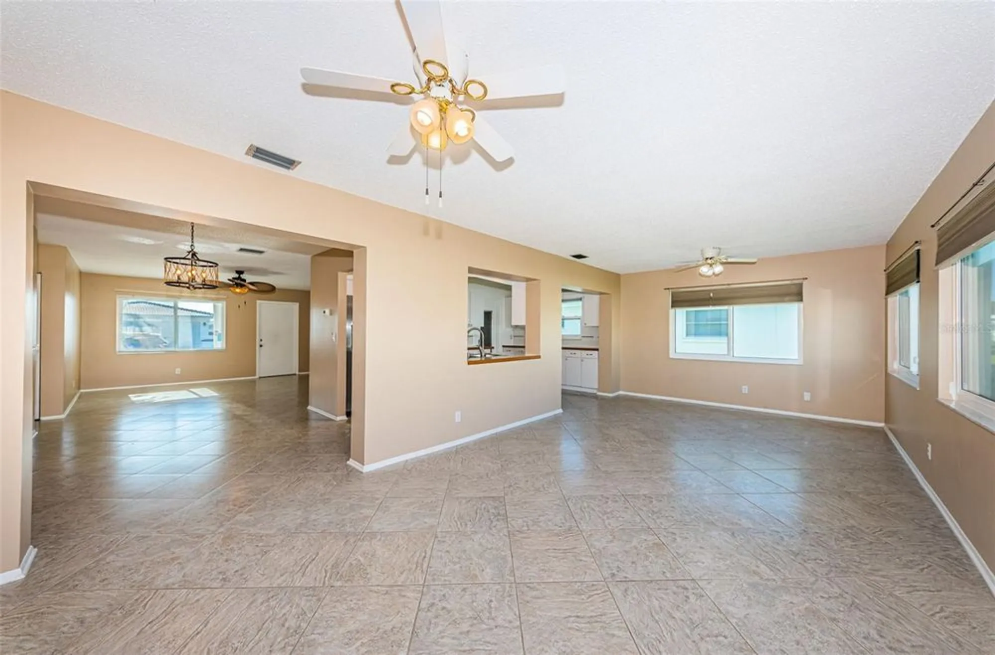 Property Slideshow image 31 of 62 | 3547 100th ter n, Pinellas Park, FL, 33782