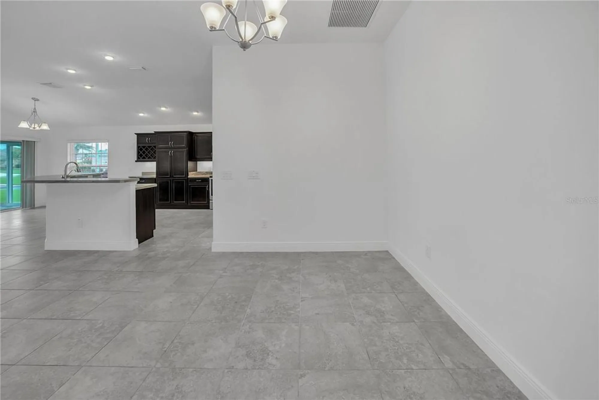 Property Slideshow image 9 of 55 | 3233 lowe ct, The Villages, FL, 32163