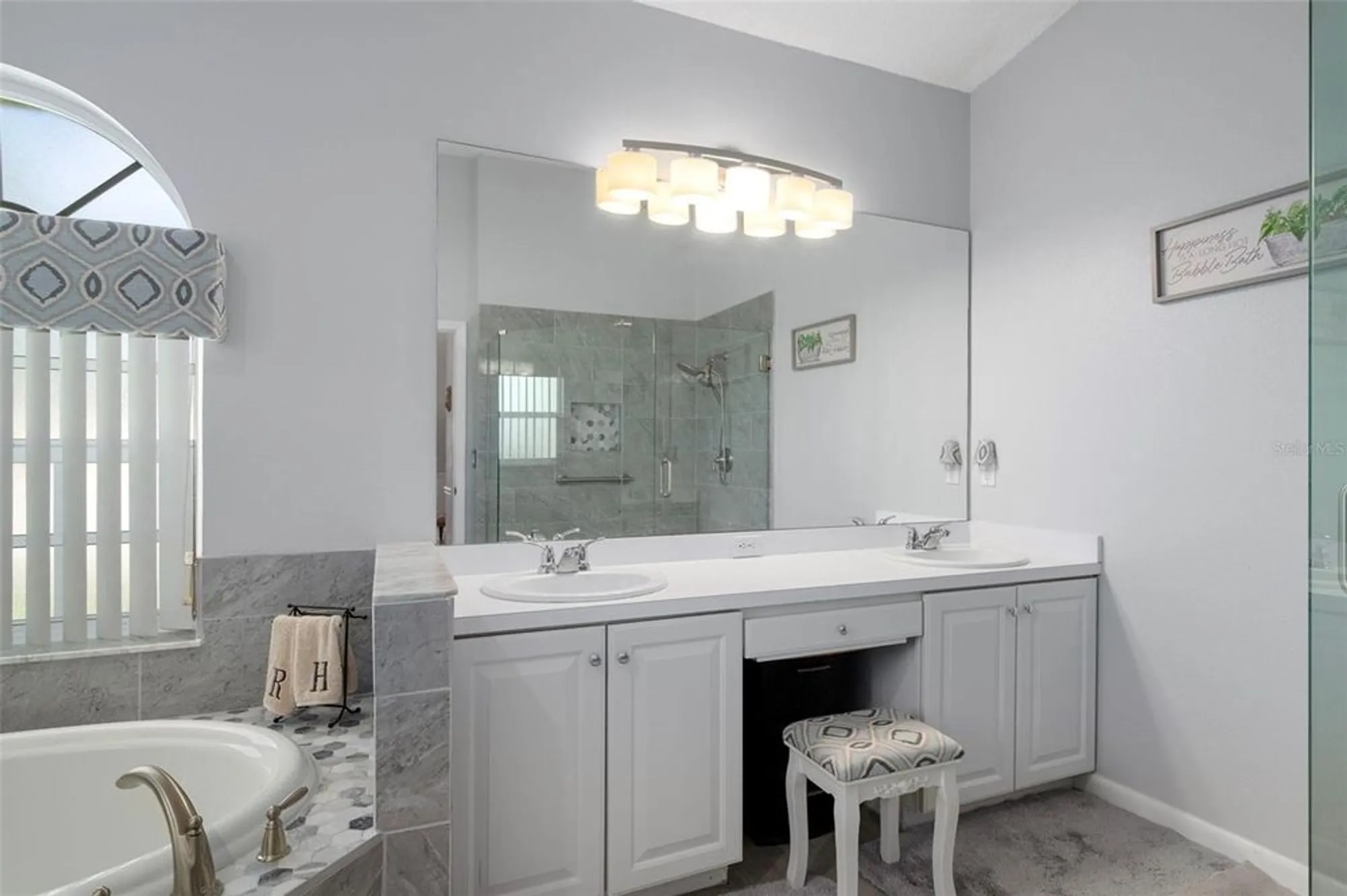 Property Slideshow image 33 of 52 | 416 mistwood ct, Spring Hill, FL, 34609