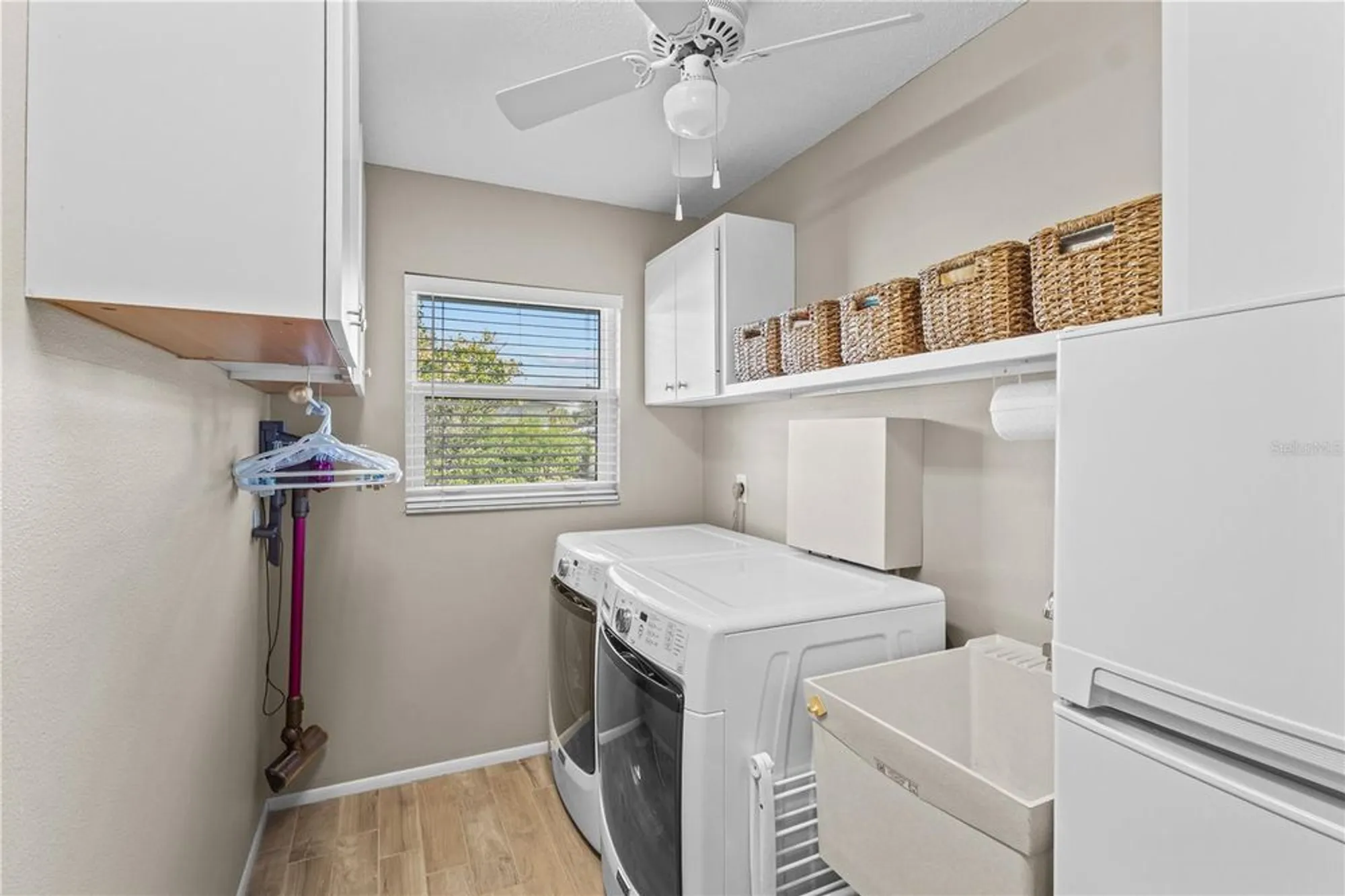 Property Slideshow image 42 of 64 | 557 warwick ct, Venice, FL, 34293