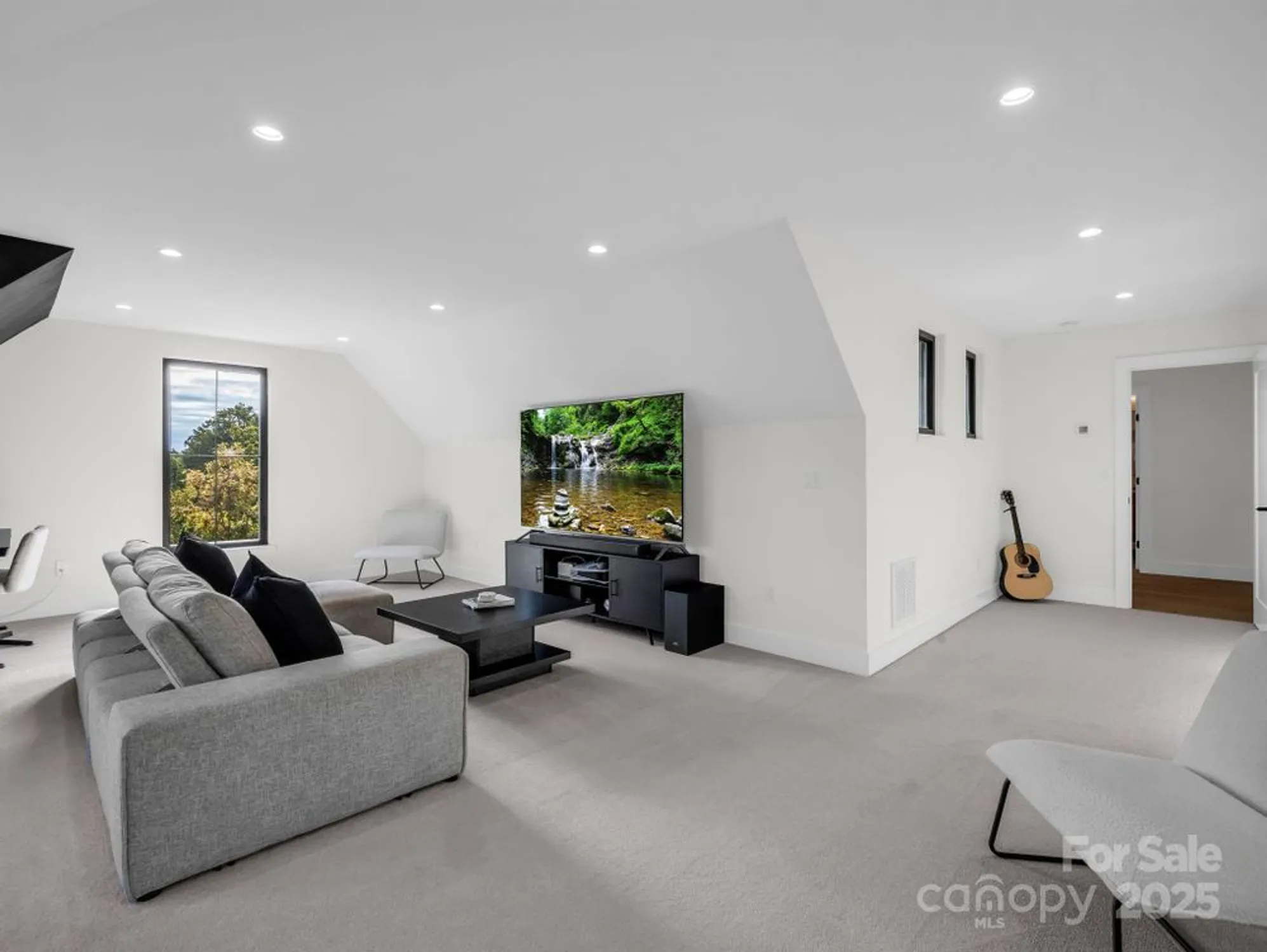 Property Slideshow image 36 of 48 | 123 millbrae loop, Hendersonville, NC, 28791