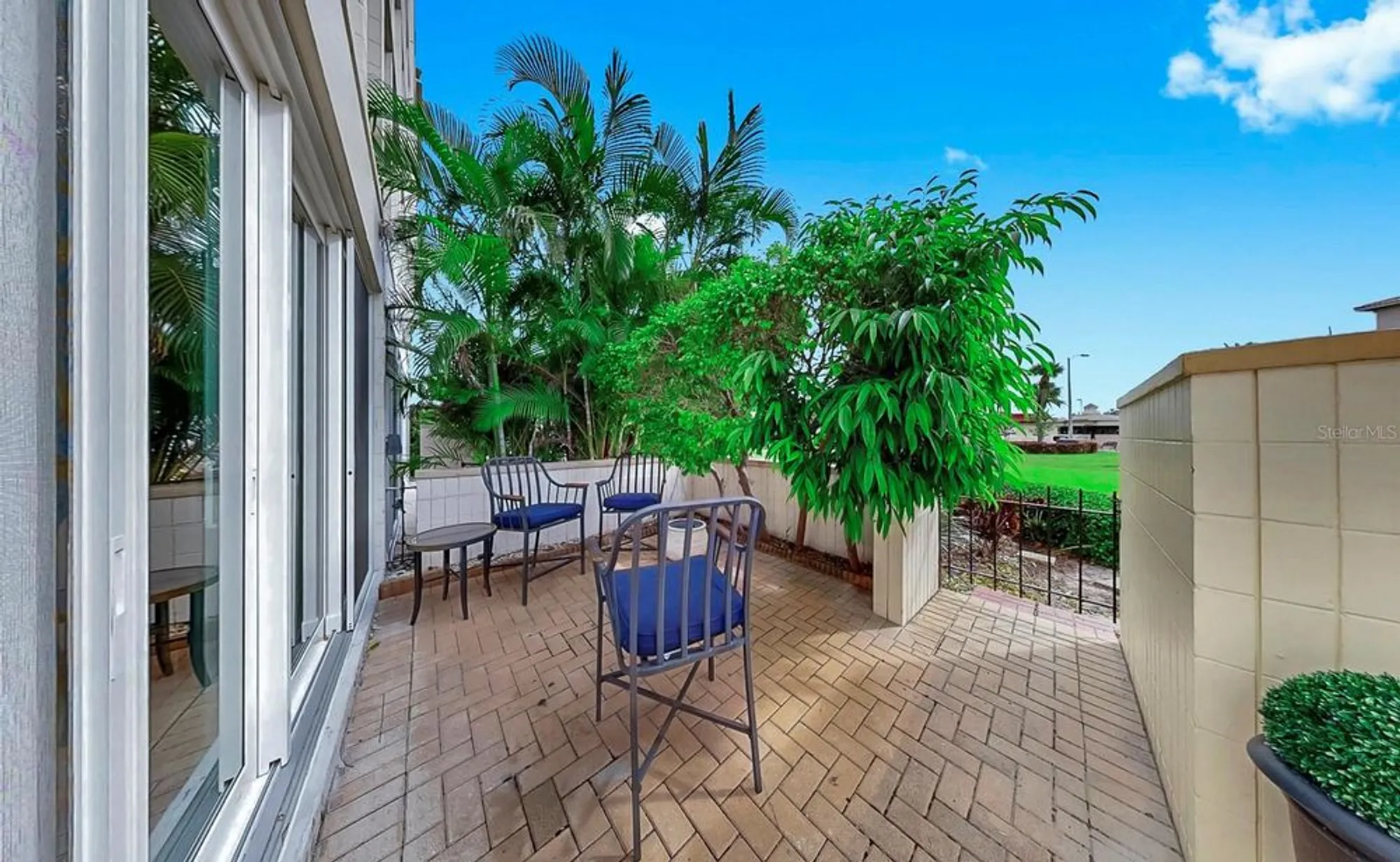 Property Slideshow image 50 of 58 | 7400 sun island dr 105, South Pasadena, FL, 33707