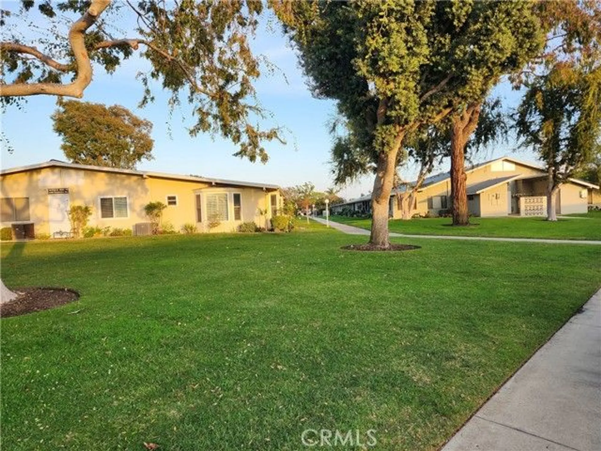 Property Slideshow image 18 of 18 | 1660 glenview rd, Seal Beach, CA, 90740