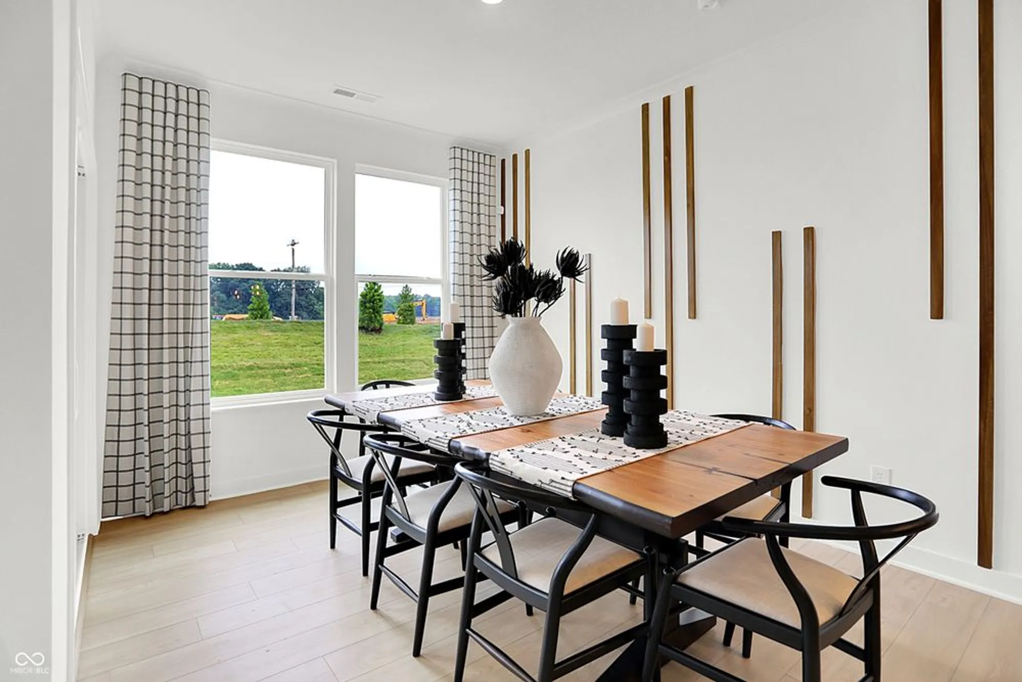 Property Slideshow image 16 of 31 | 5339 nettleton way, Avon, IN, 46123