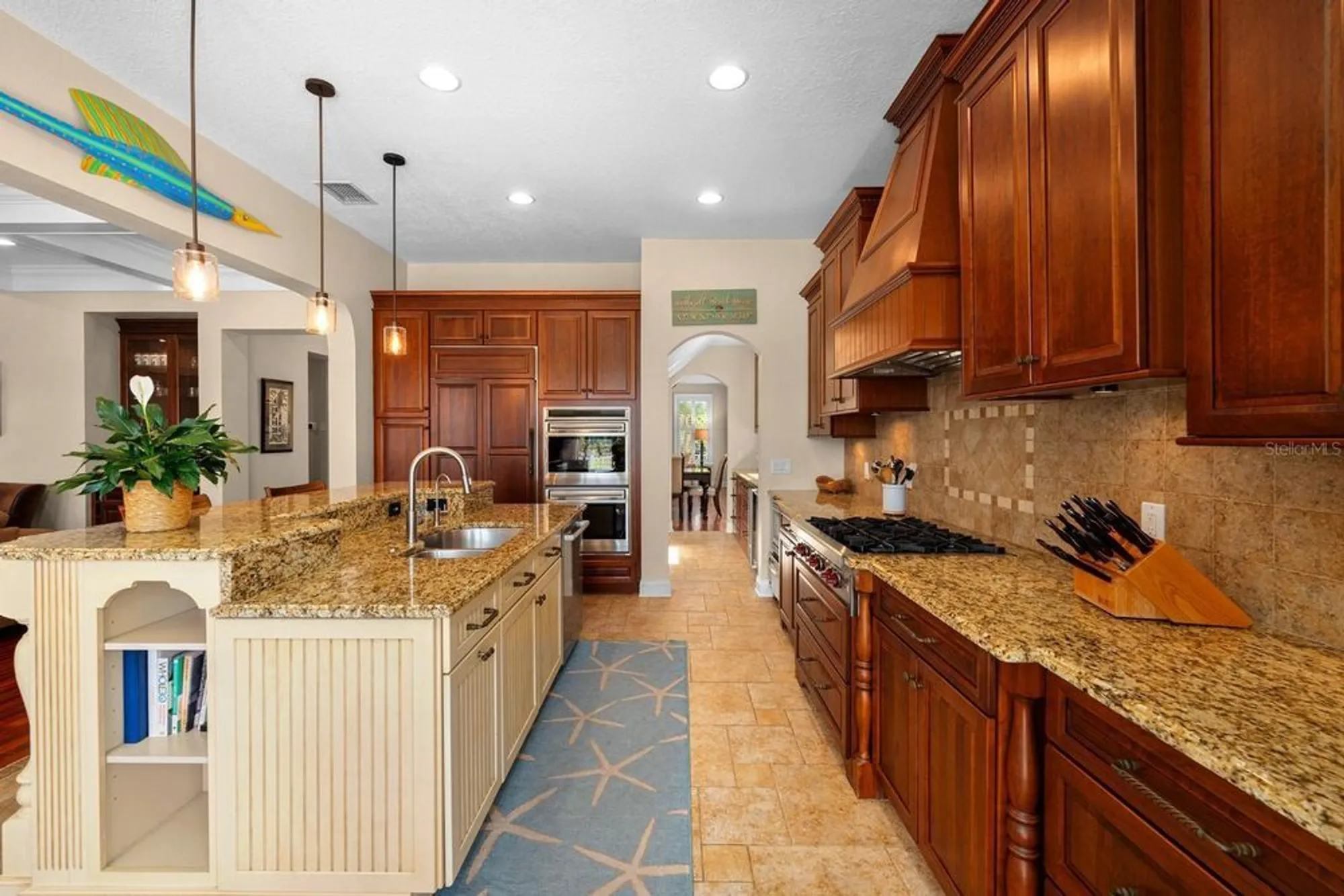 Property Slideshow image 12 of 45 | 703 islebay dr, Apollo Beach, FL, 33572