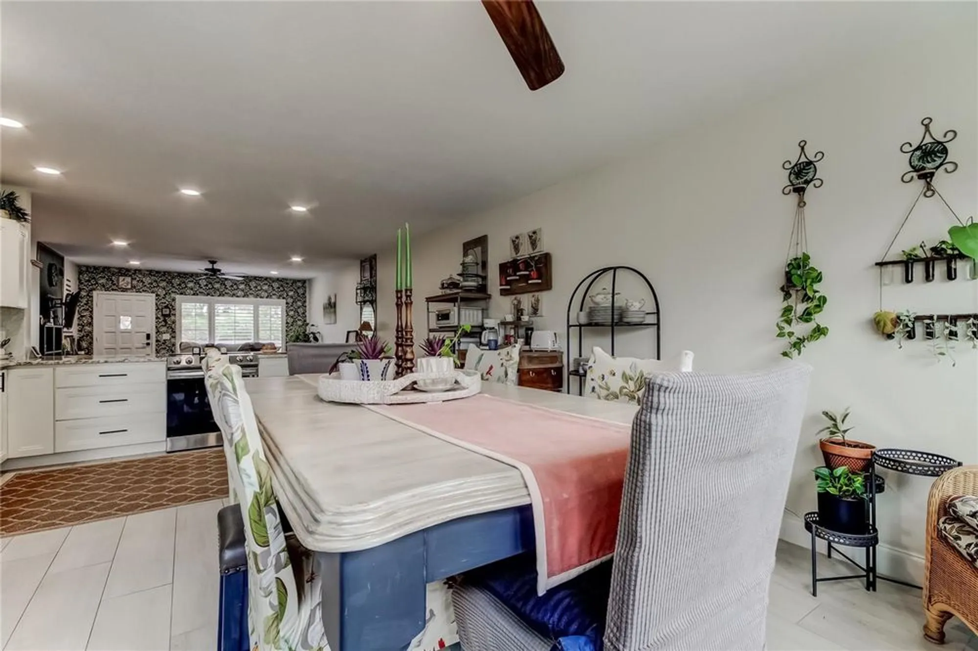 Property Slideshow image 19 of 66 | 2170 americus blvd 64, Clearwater, FL, 33763